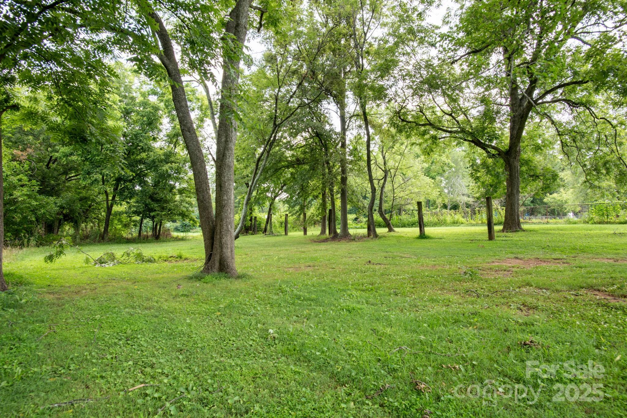 605 N Piedmont Avenue Property Photo 8