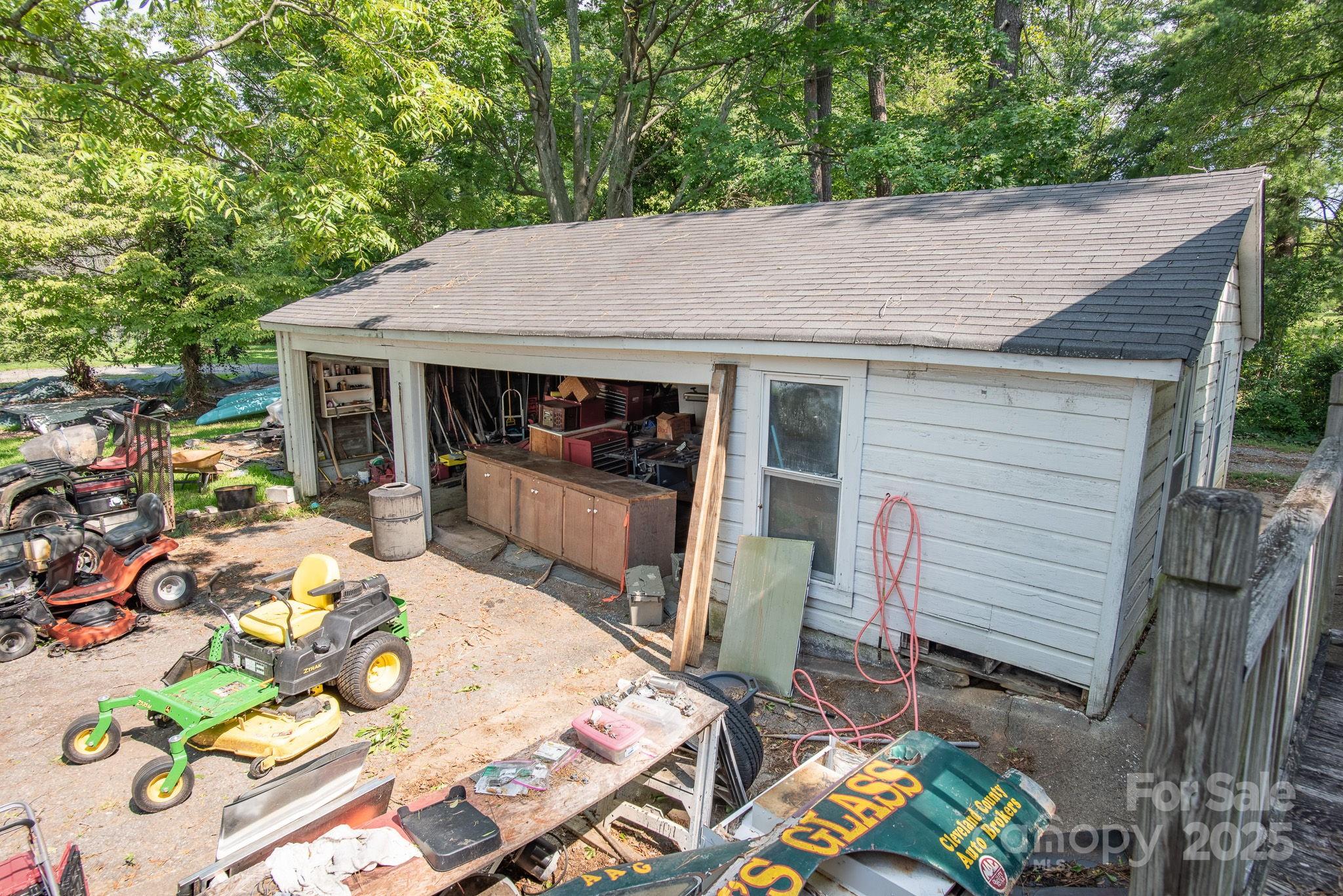 605 N Piedmont Avenue Property Photo 18