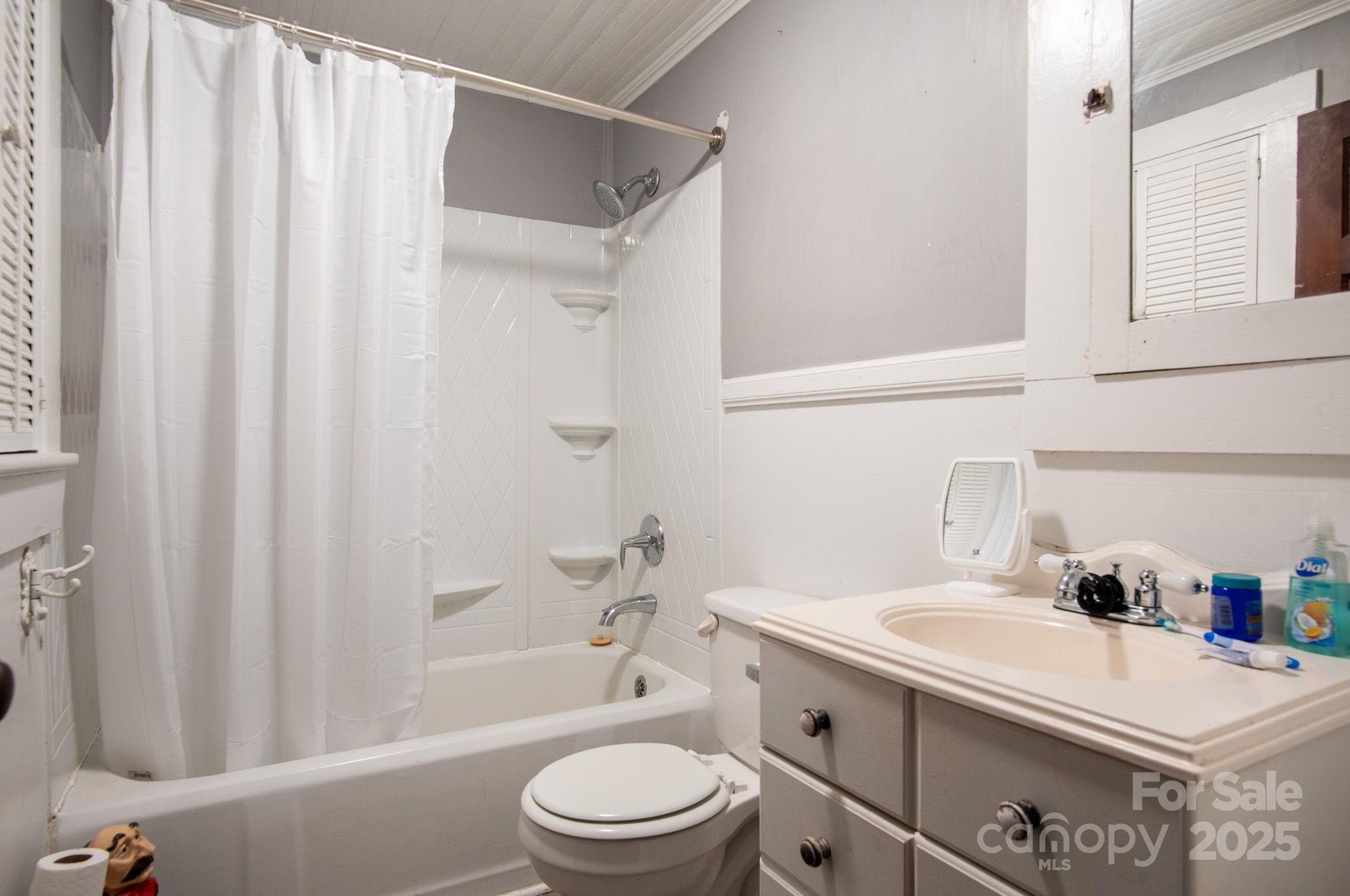 605 N Piedmont Avenue Property Photo 32