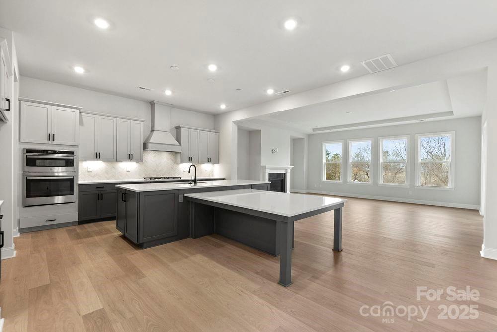 3042 Tramore Drive Property Photo 1