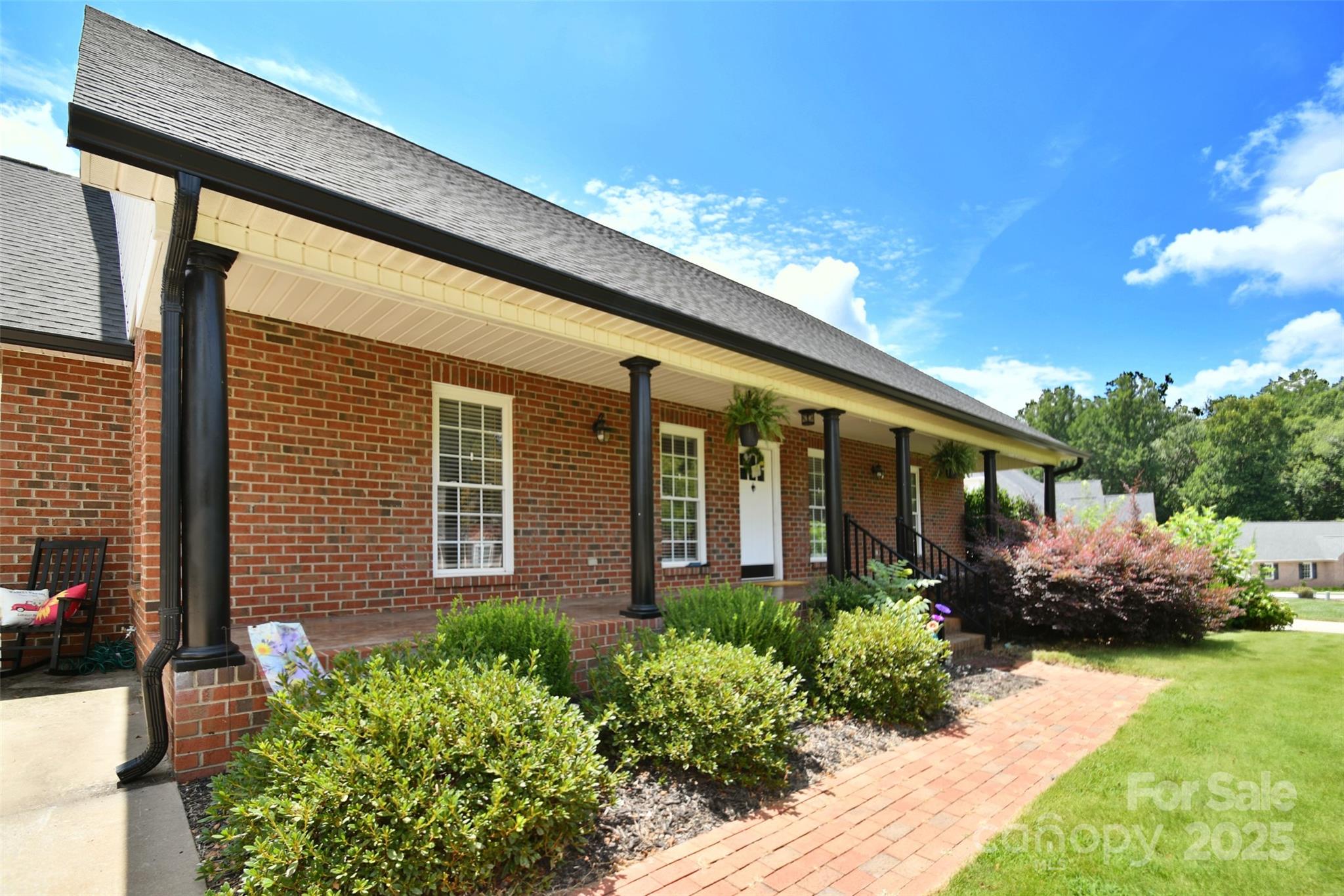 2914 Weatherfield Drive Property Photo 4