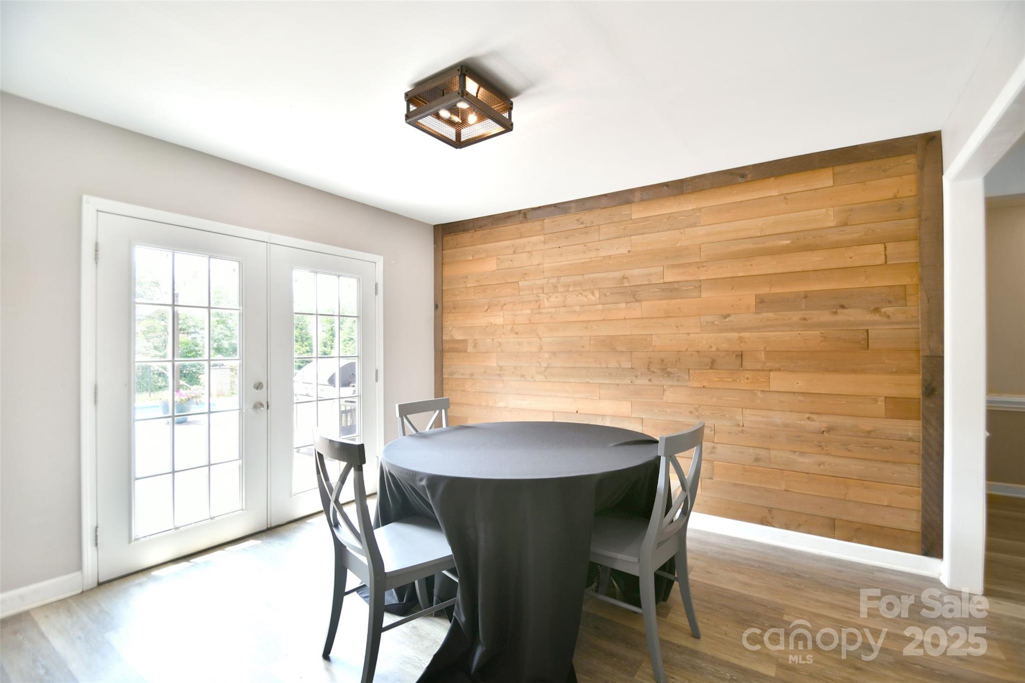 2914 Weatherfield Drive Property Photo 10