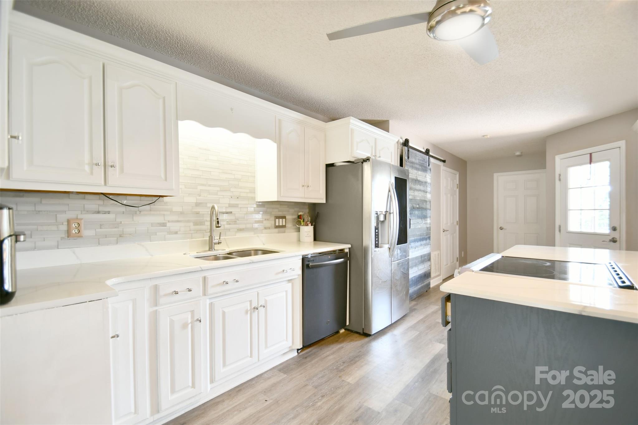2914 Weatherfield Drive Property Photo 14