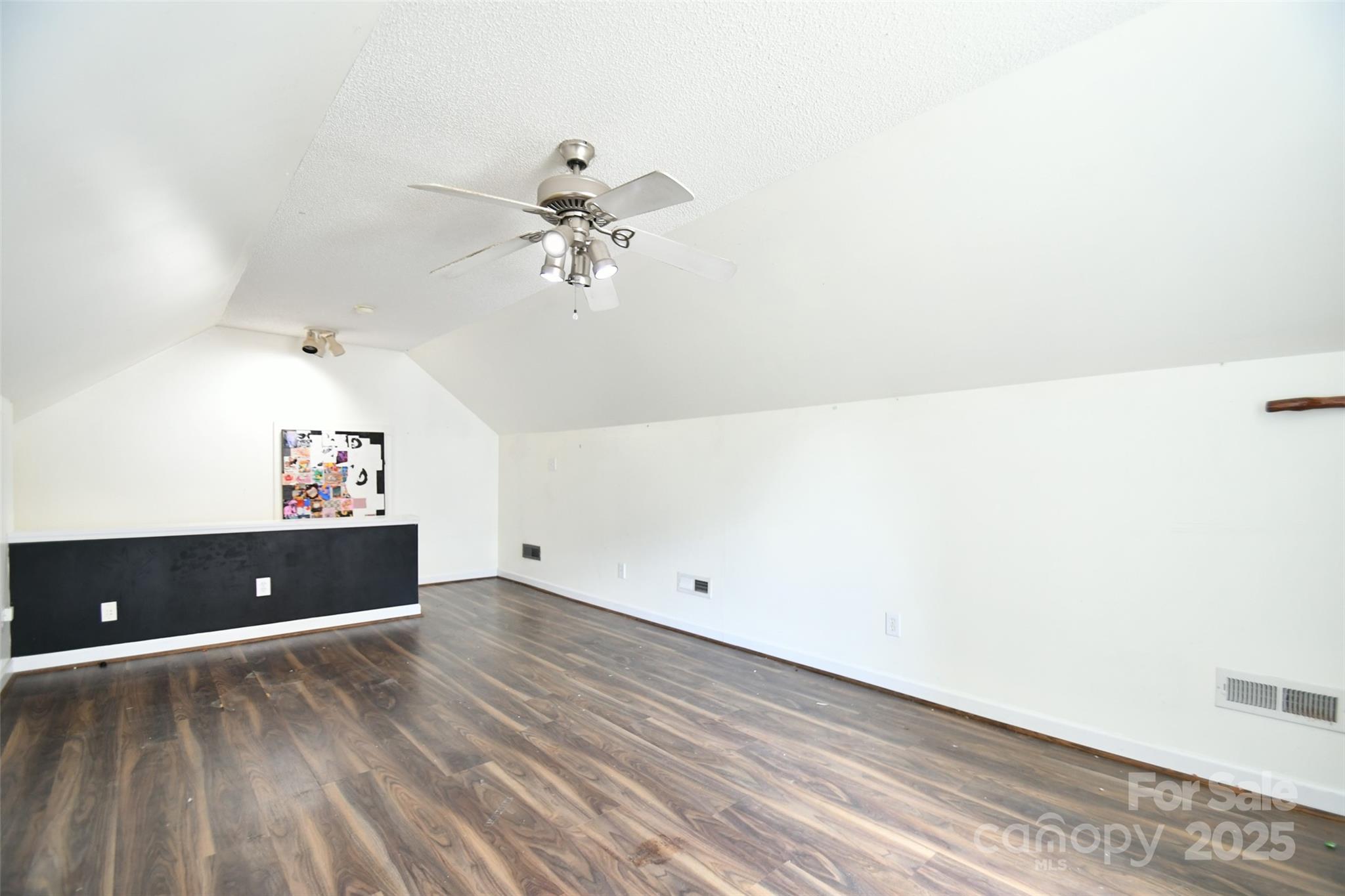2914 Weatherfield Drive Property Photo 27