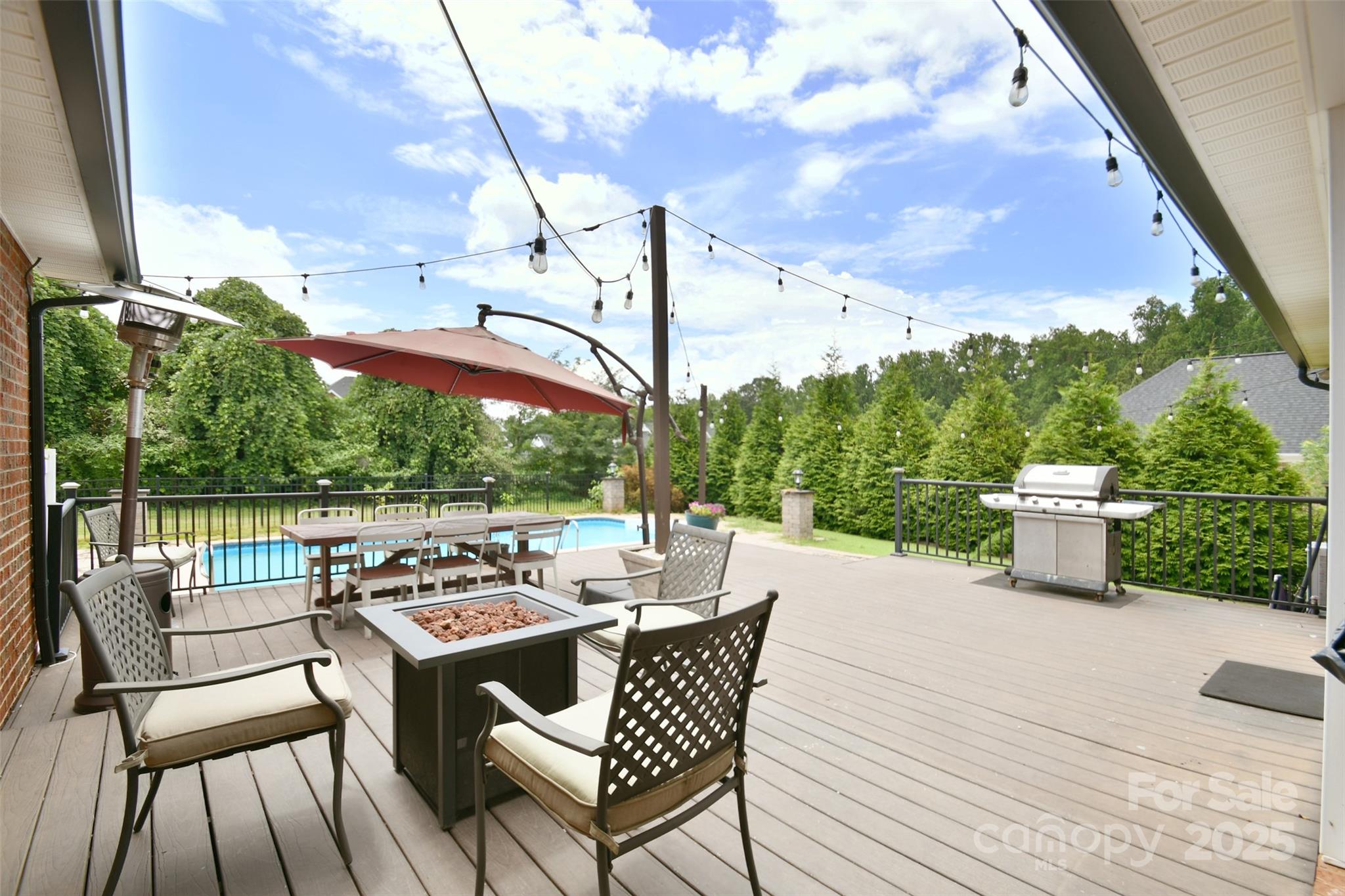 2914 Weatherfield Drive Property Photo 27