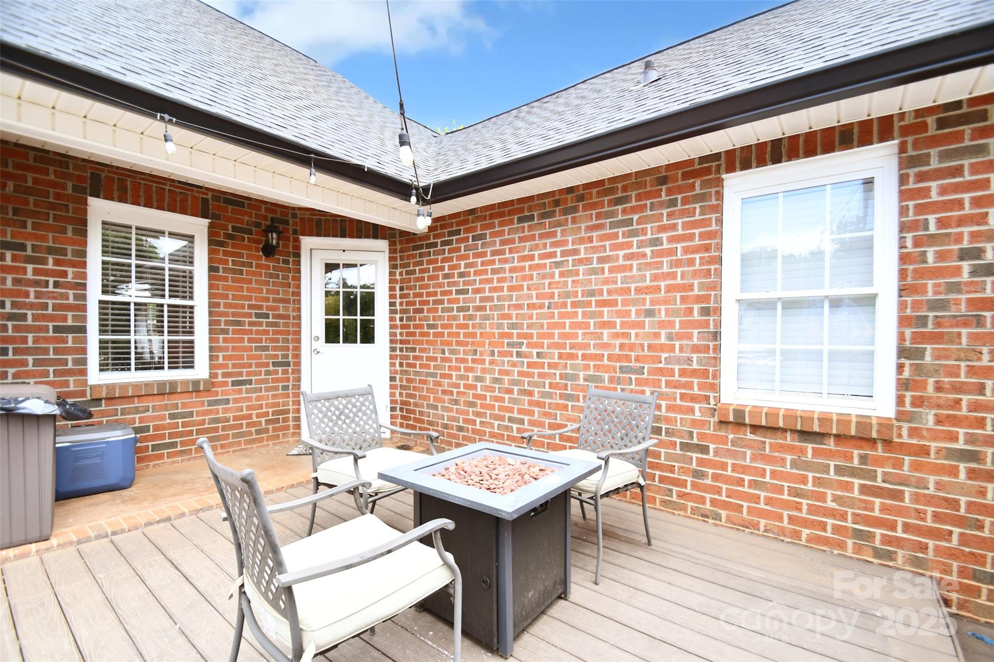 2914 Weatherfield Drive Property Photo 32