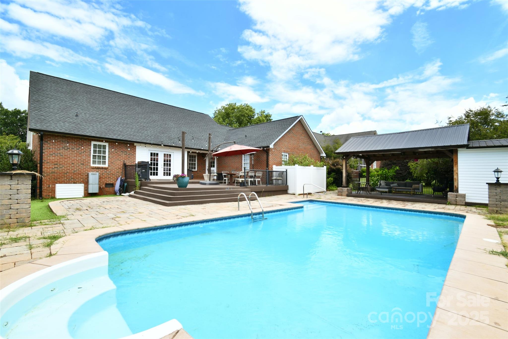 2914 Weatherfield Drive Property Photo 35