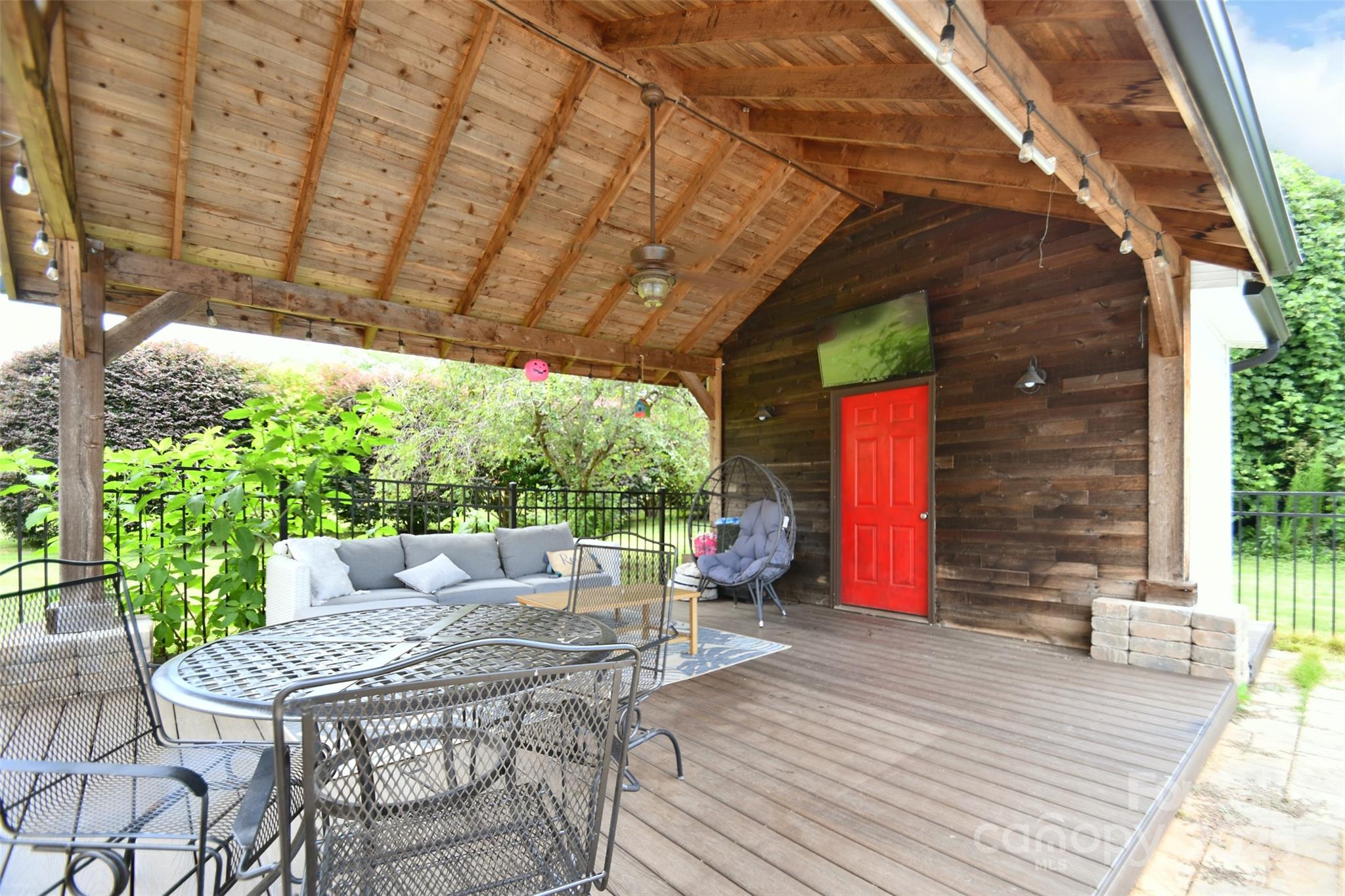 2914 Weatherfield Drive Property Photo 38