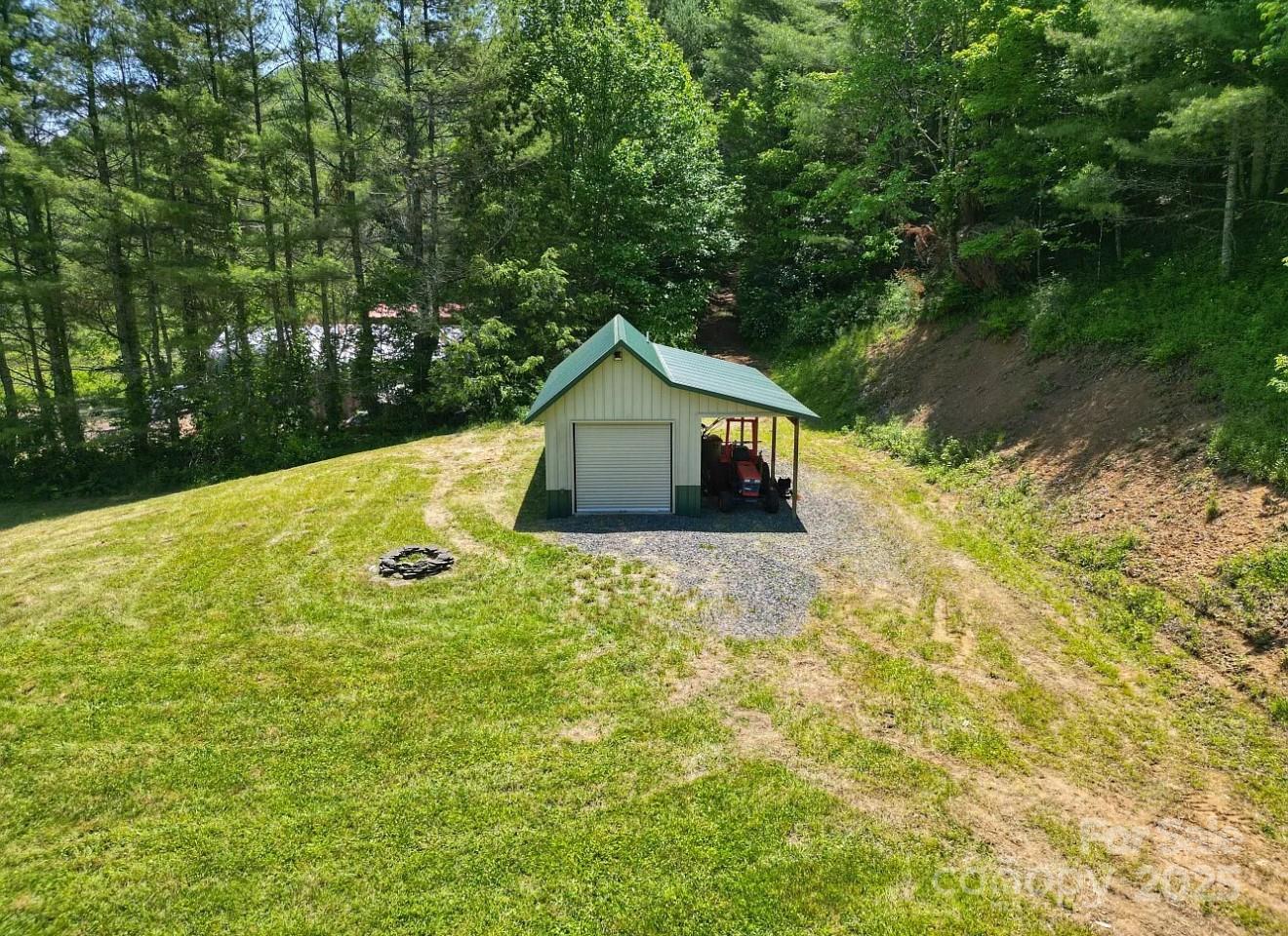 703 Coy Ham Road Property Photo 1