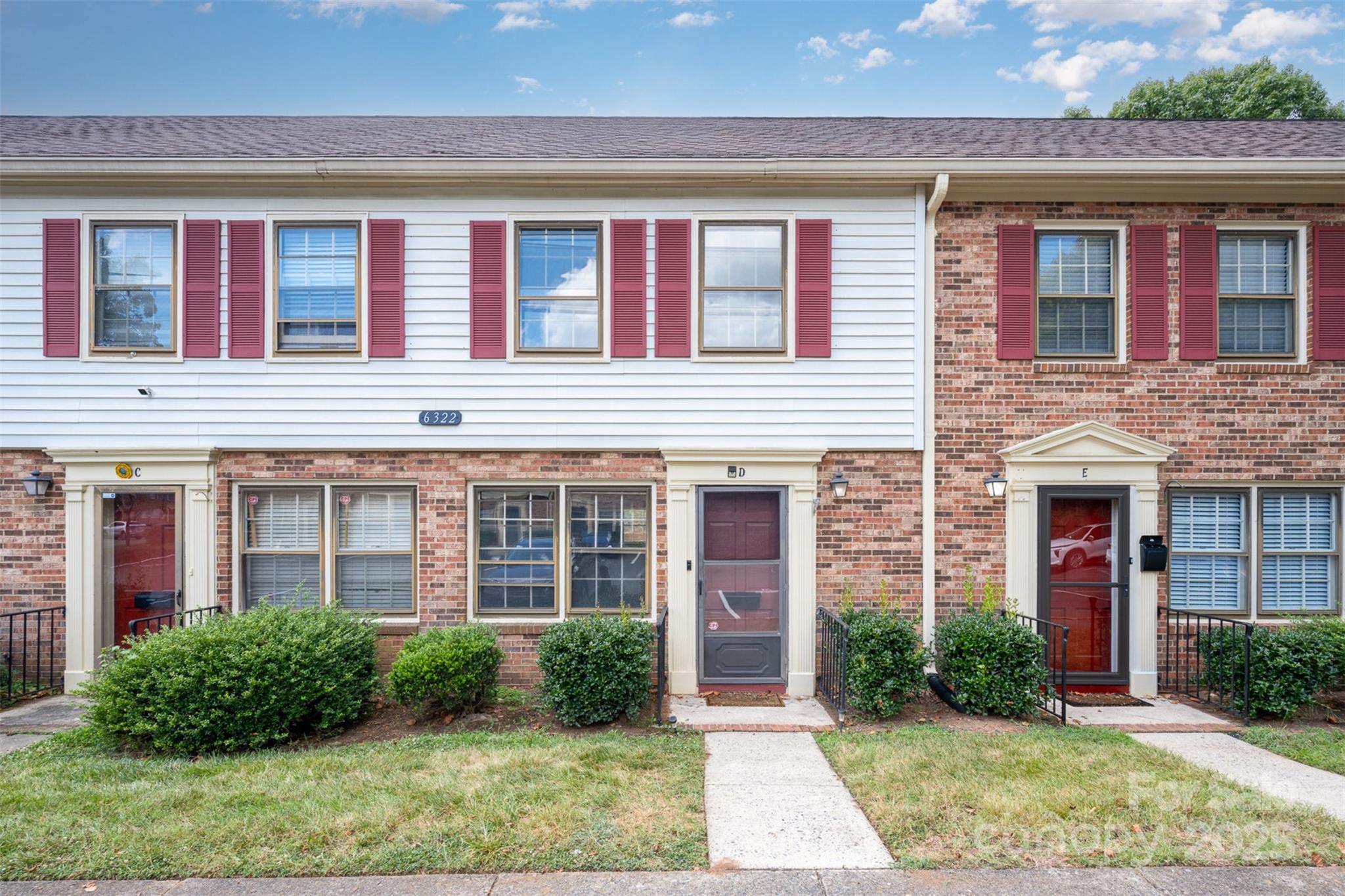 6322 Old Pineville Road D Property Photo 1