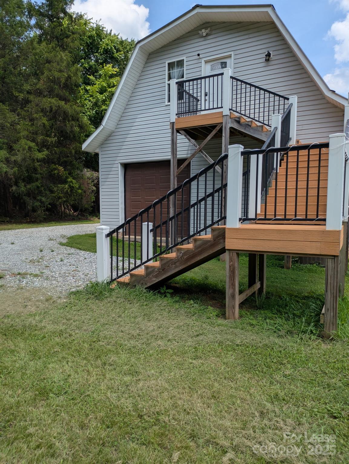 820 Clear View Drive Property Photo 1