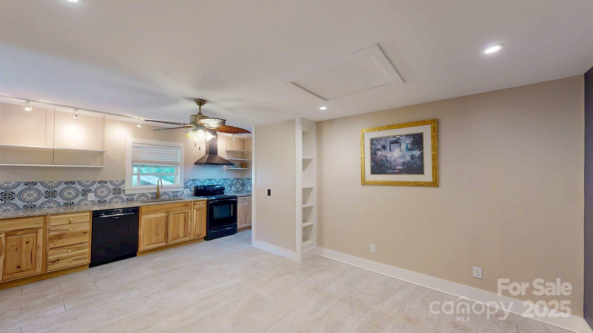 6 Sunrise Valley Property Photo 22