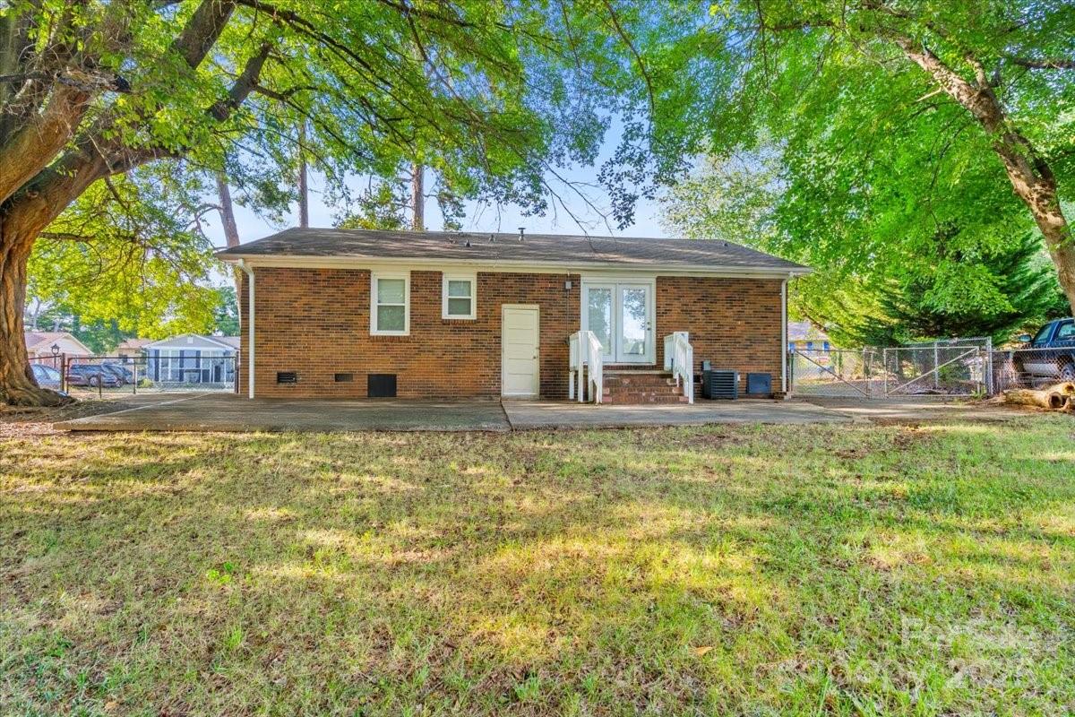 4713 Woodway Place Property Photo 20