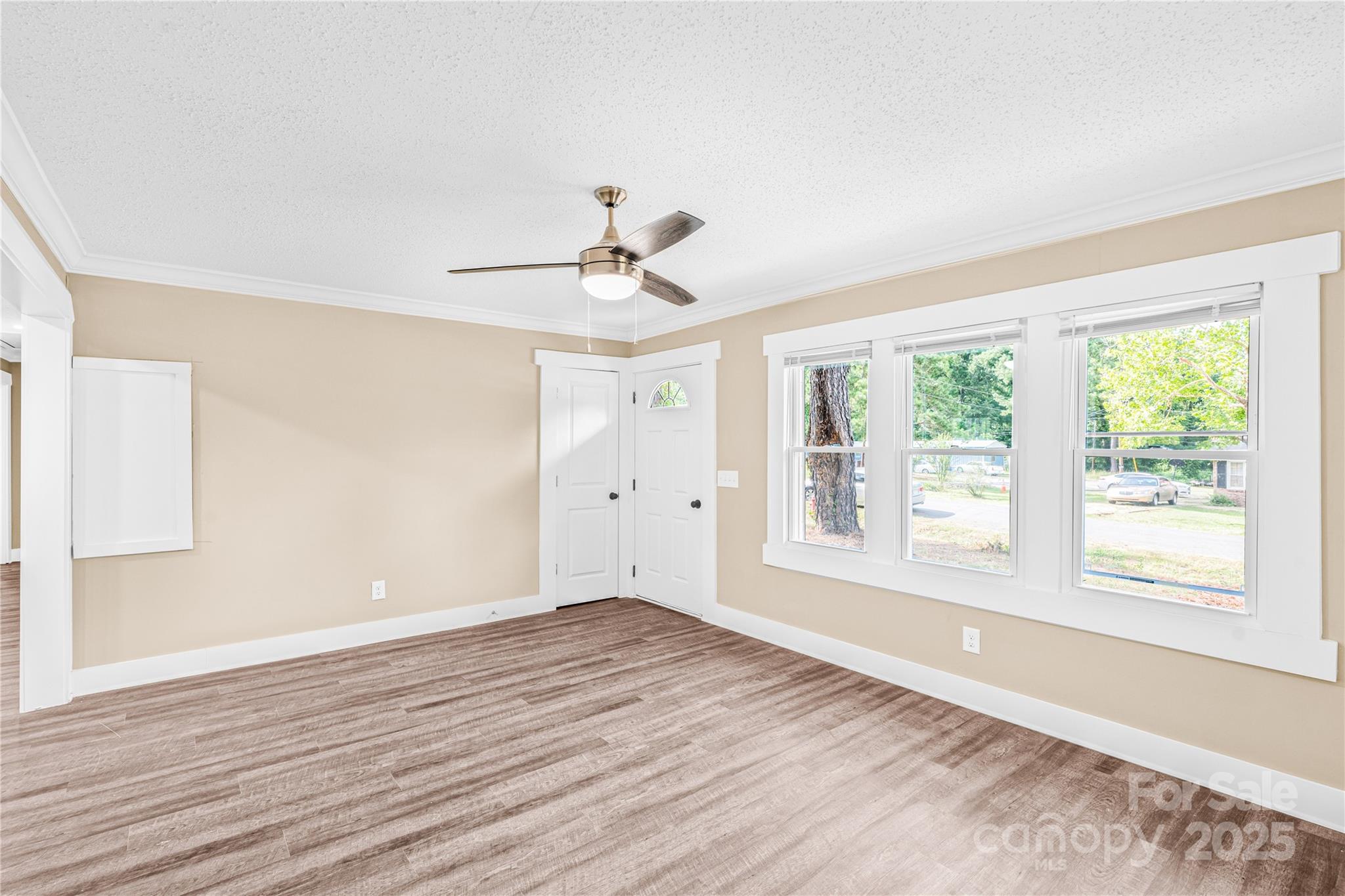 95 Johnson Street Property Photo 4