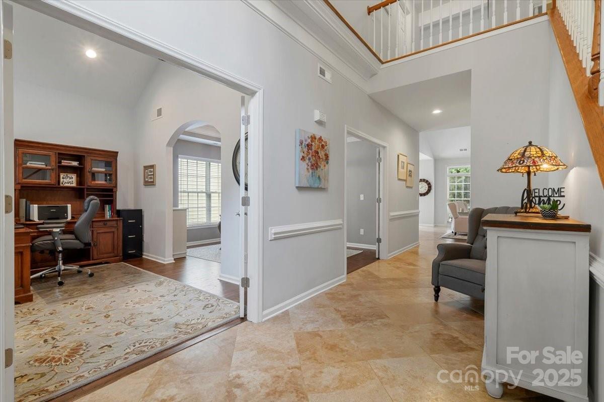 16101 Hollingbourne Road Property Photo 6