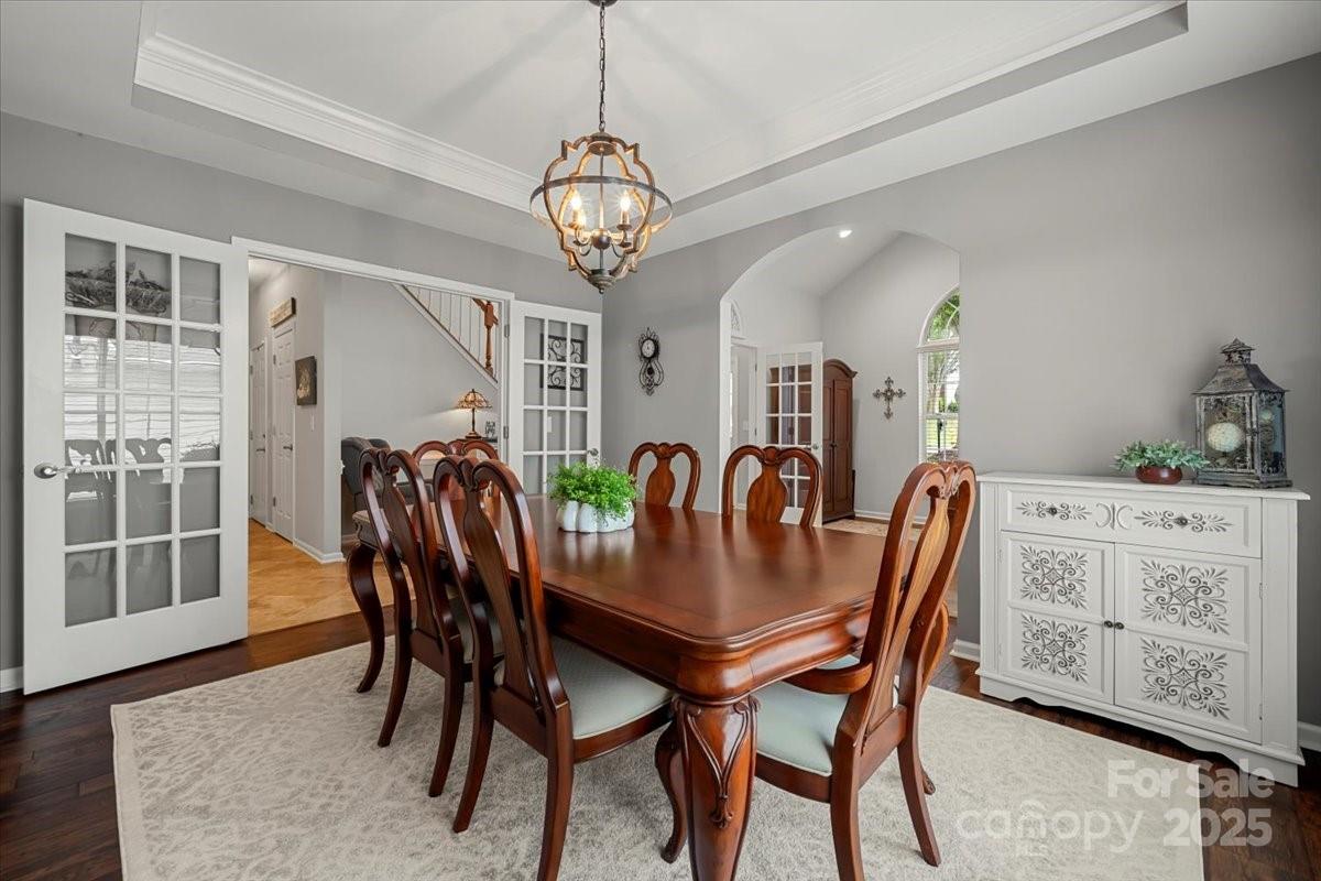 16101 Hollingbourne Road Property Photo 8