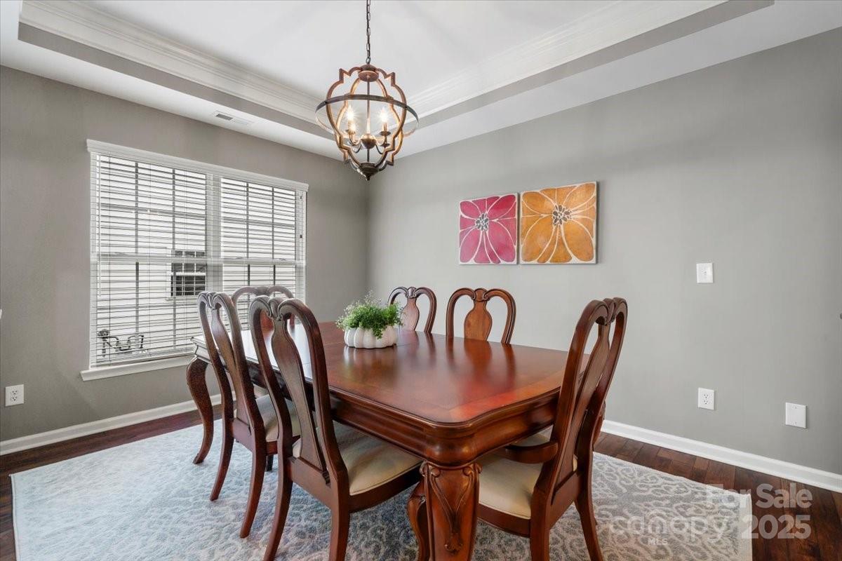 16101 Hollingbourne Road Property Photo 9