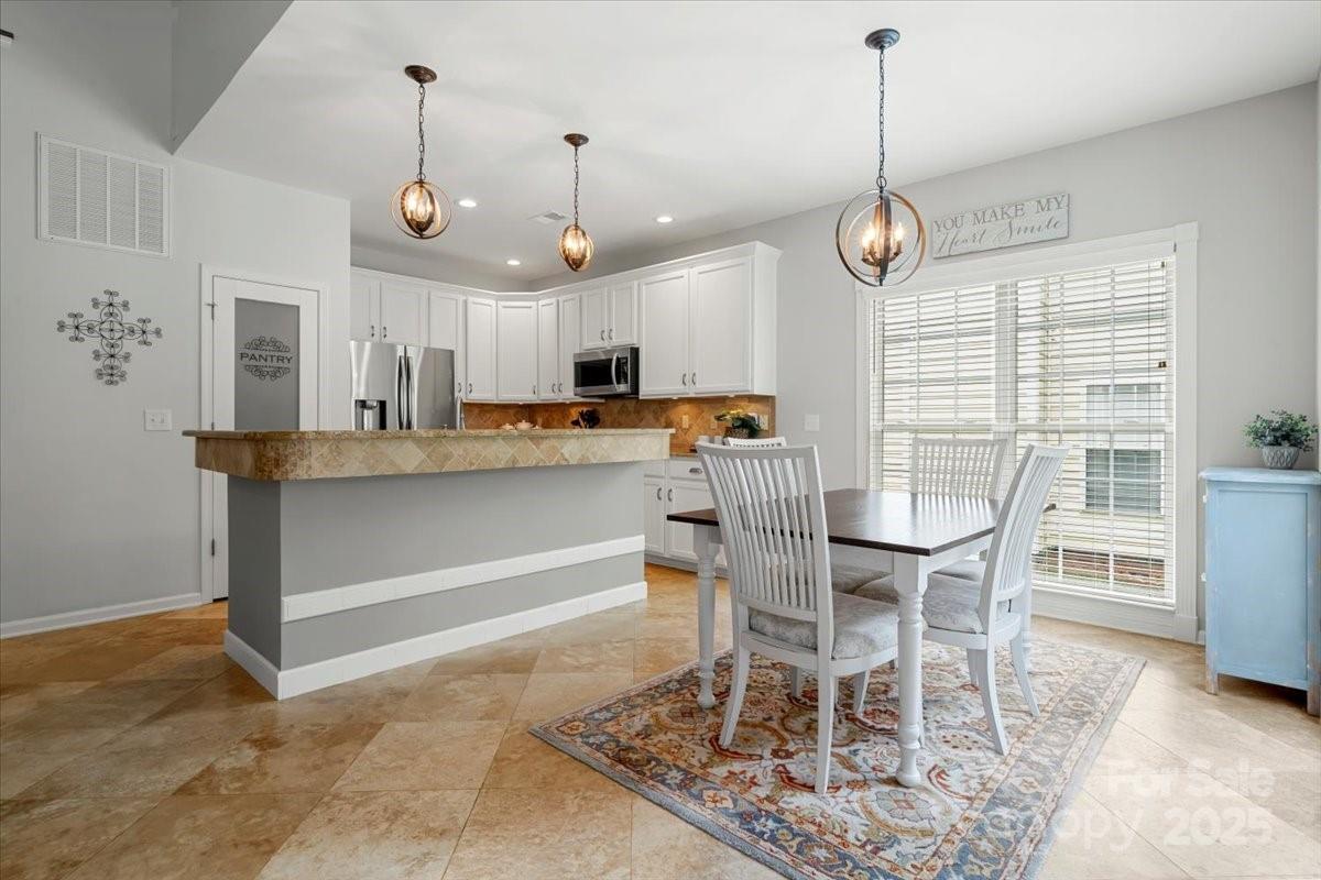 16101 Hollingbourne Road Property Photo 16
