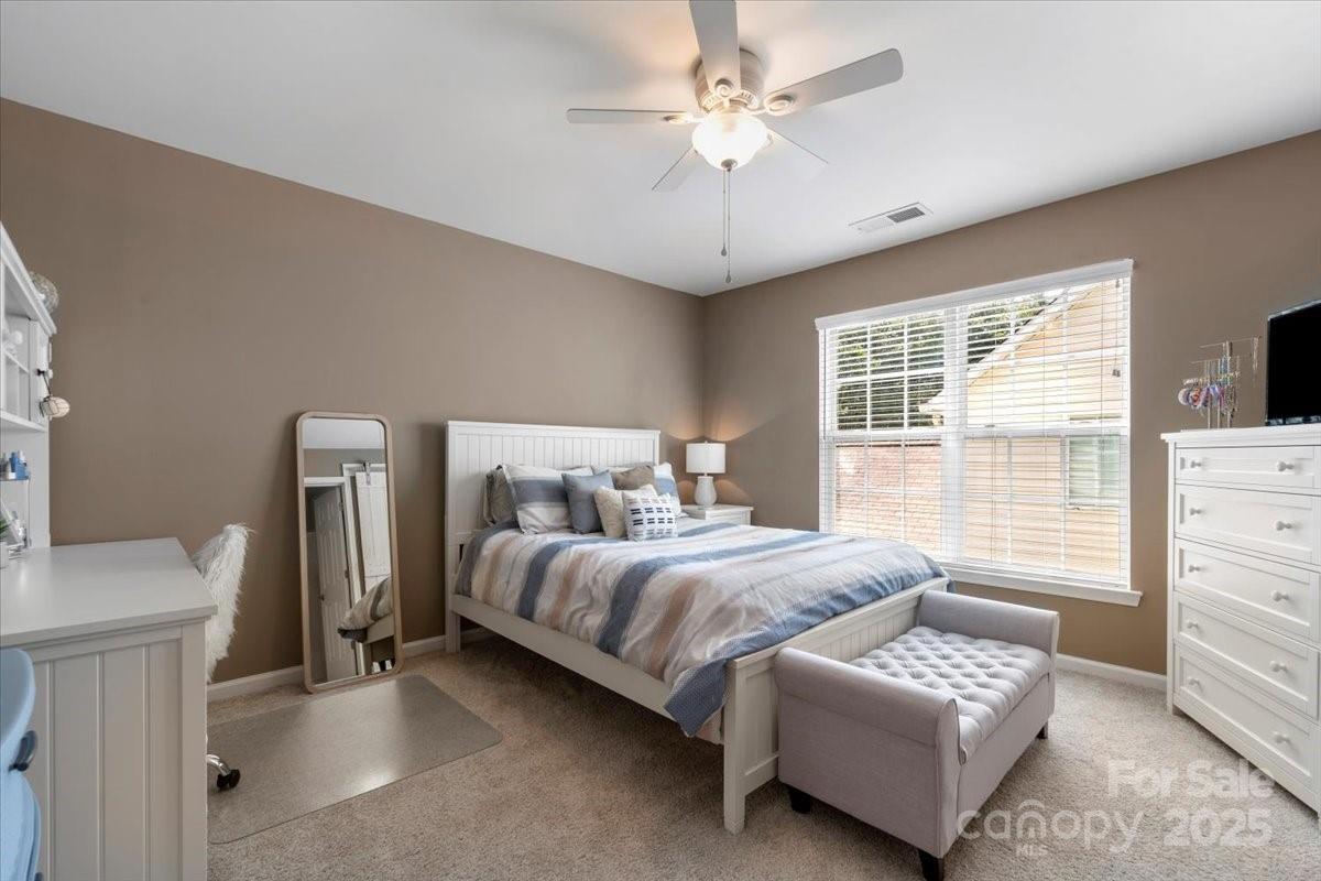 16101 Hollingbourne Road Property Photo 22