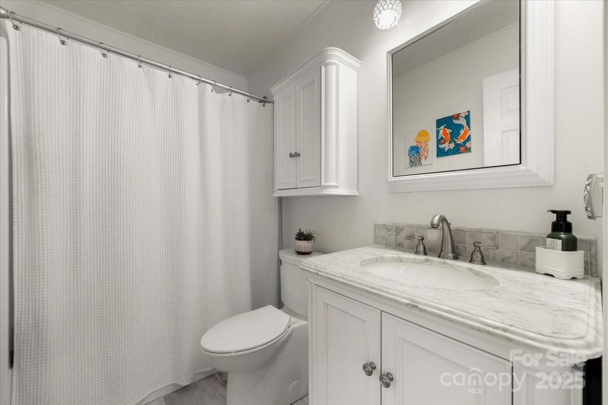 16101 Hollingbourne Road Property Photo 24