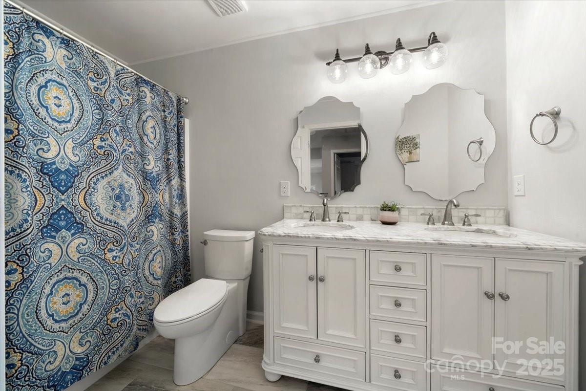 16101 Hollingbourne Road Property Photo 28