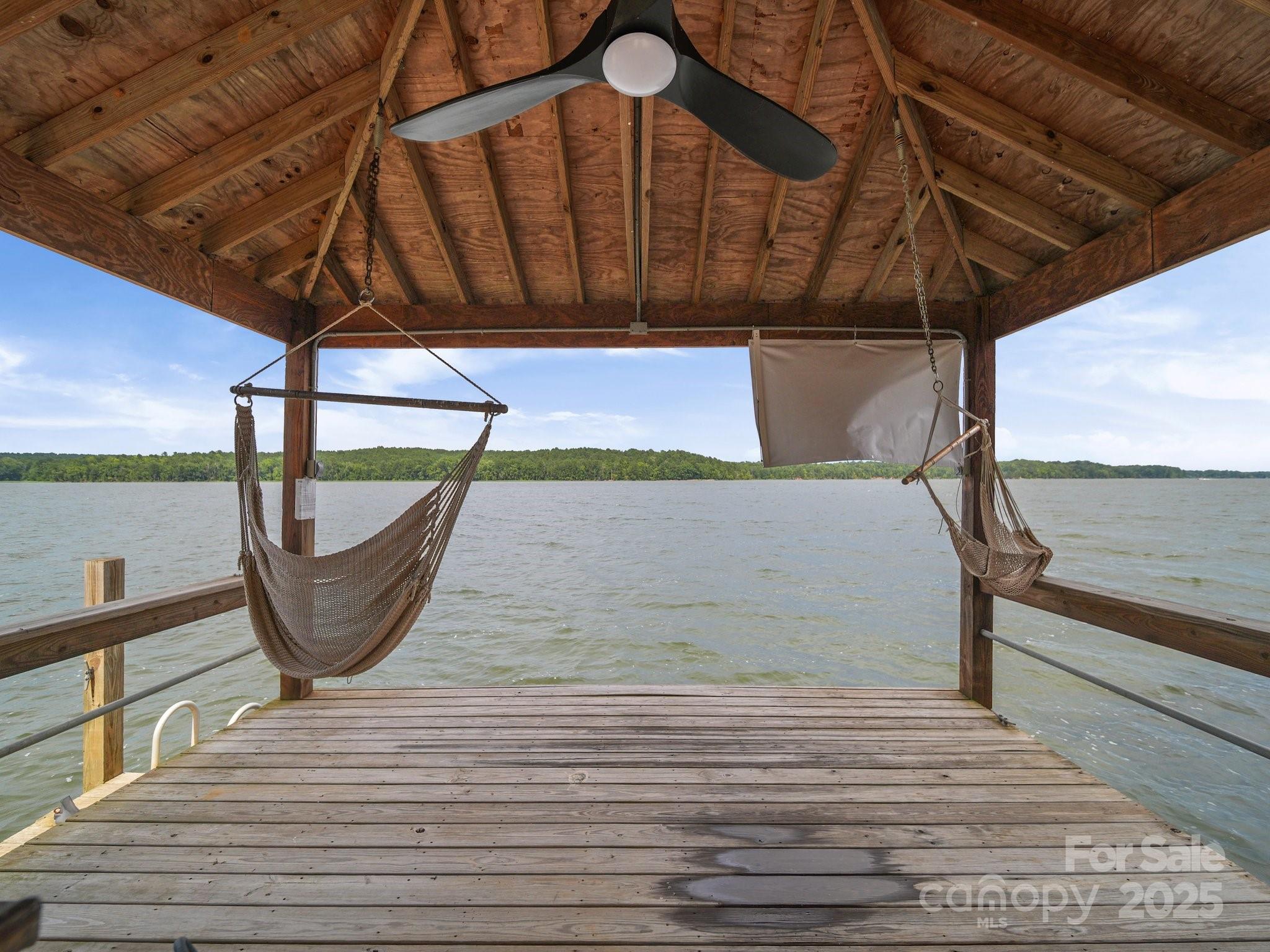 275 S Waters Edge Drive Property Photo 2