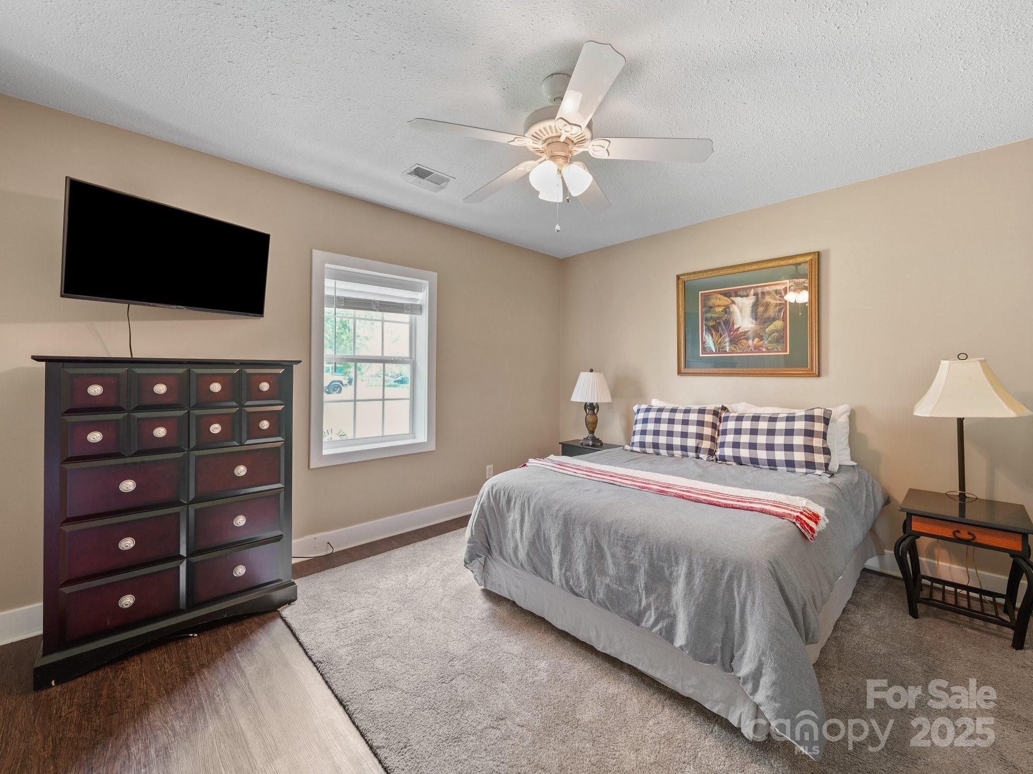 275 S Waters Edge Drive Property Photo 14