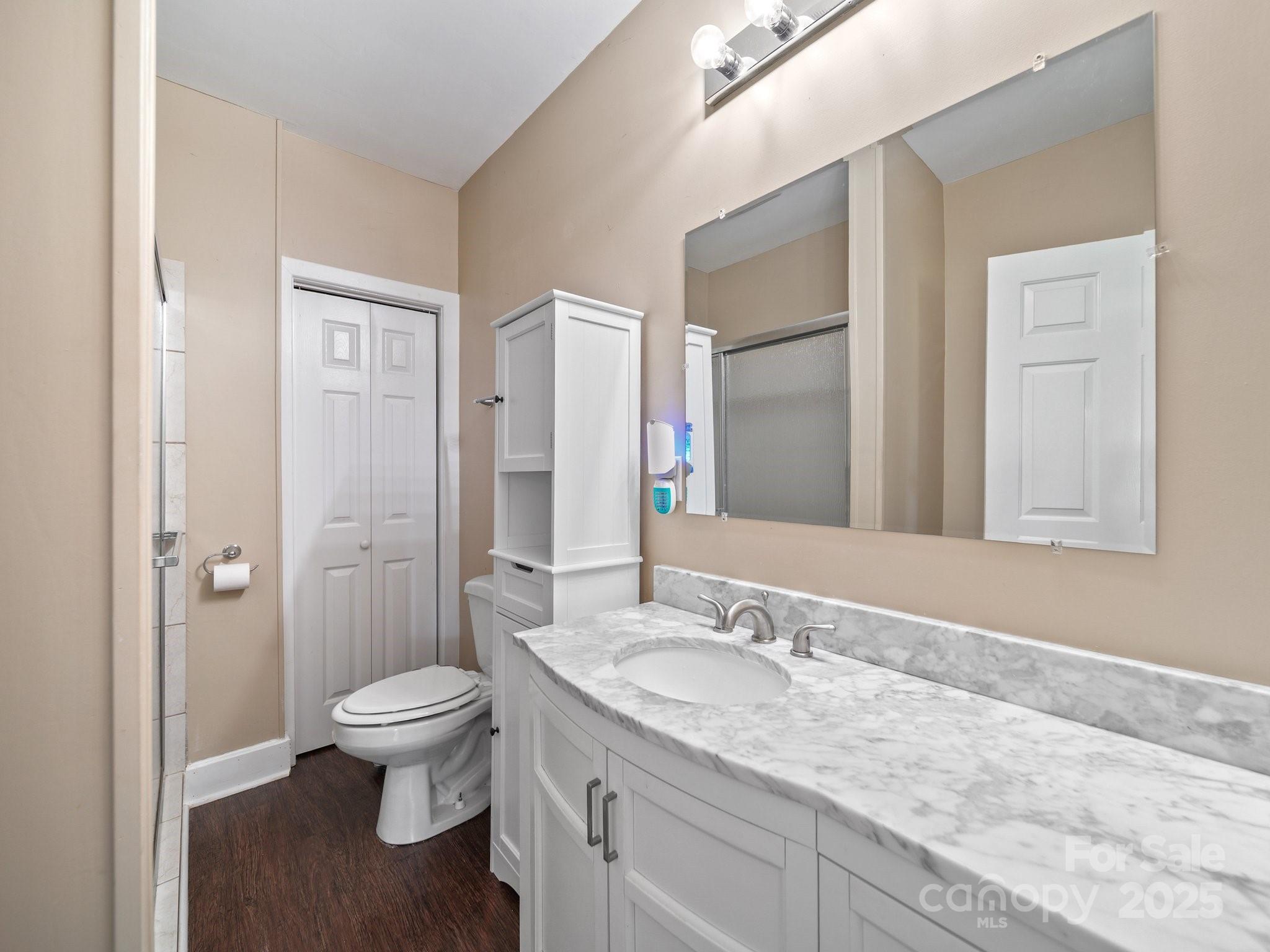 275 S Waters Edge Drive Property Photo 16