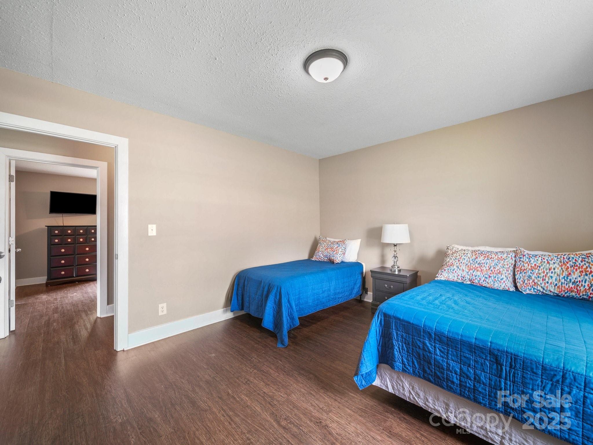 275 S Waters Edge Drive Property Photo 17
