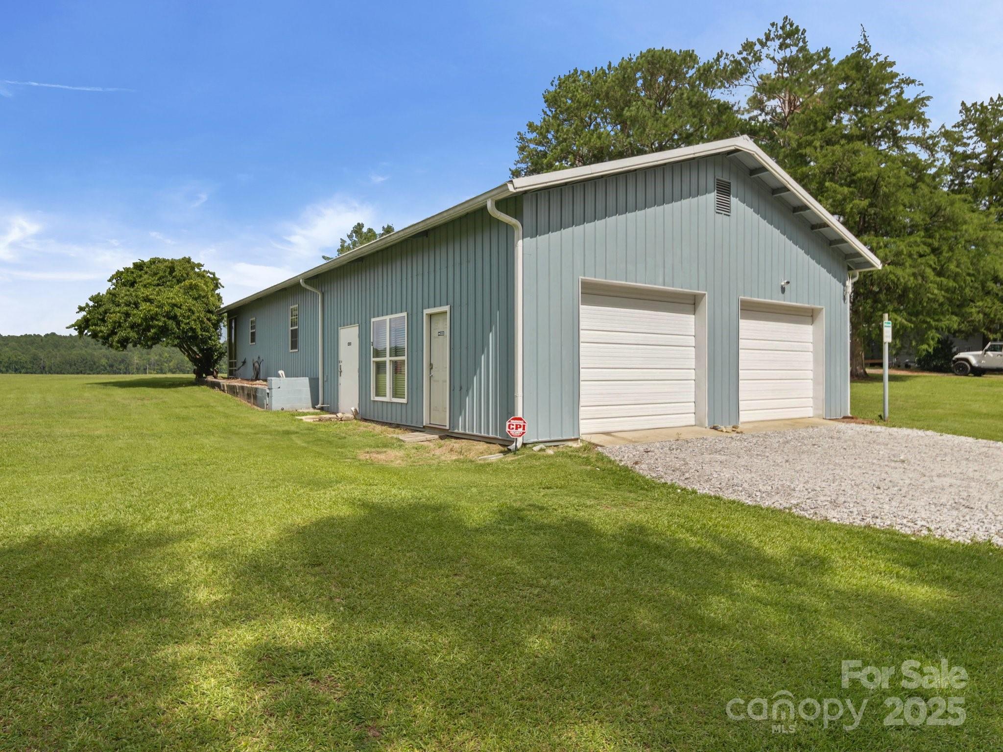 275 S Waters Edge Drive Property Photo 18