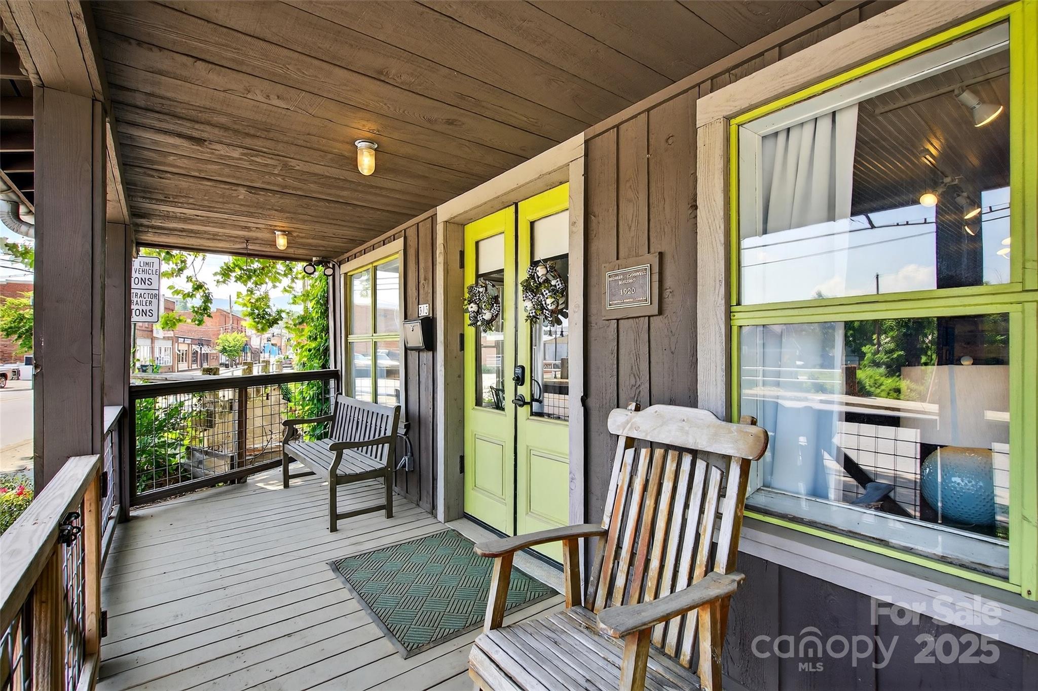 313 Depot Street Property Photo 5