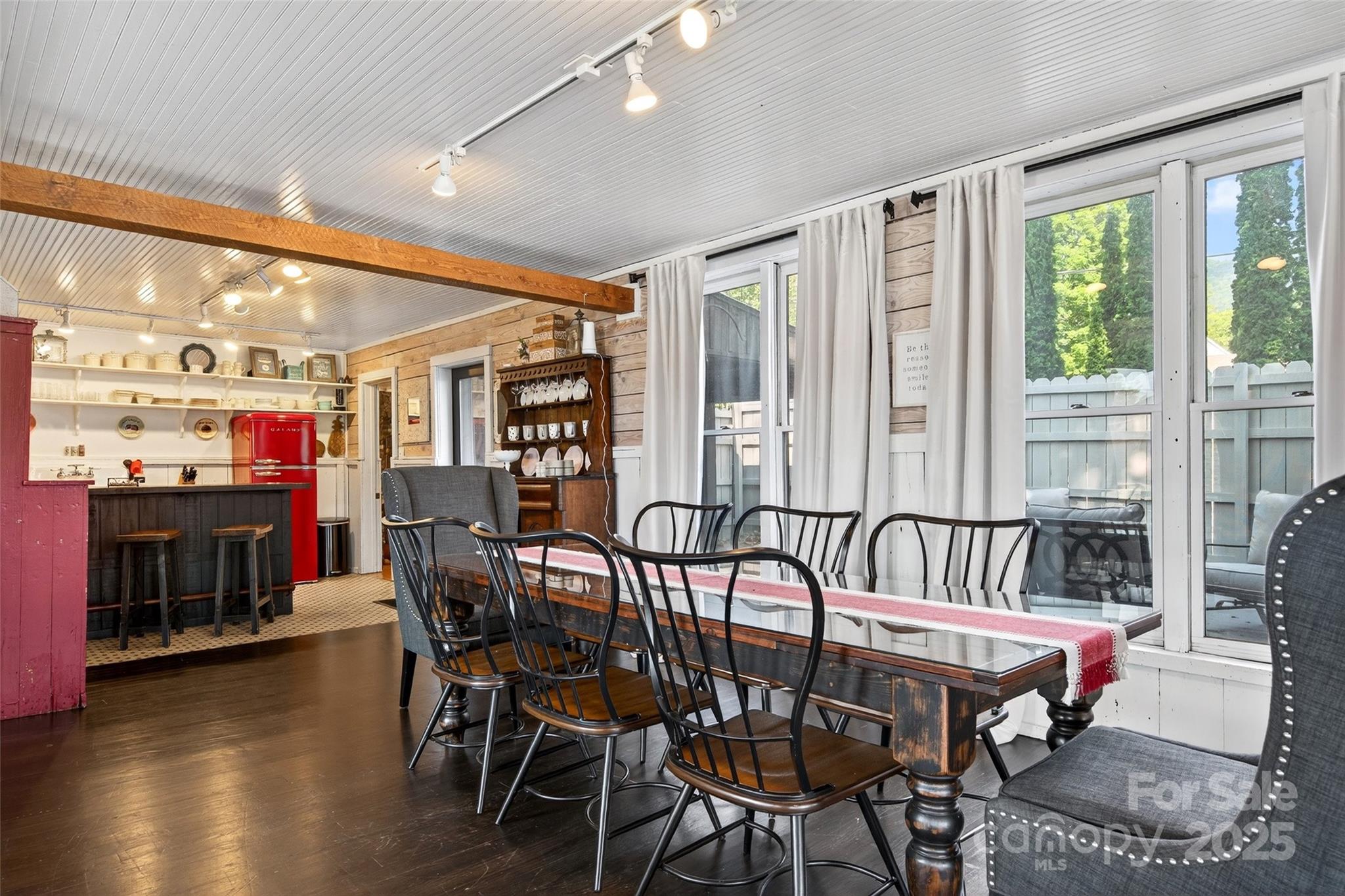 313 Depot Street Property Photo 16