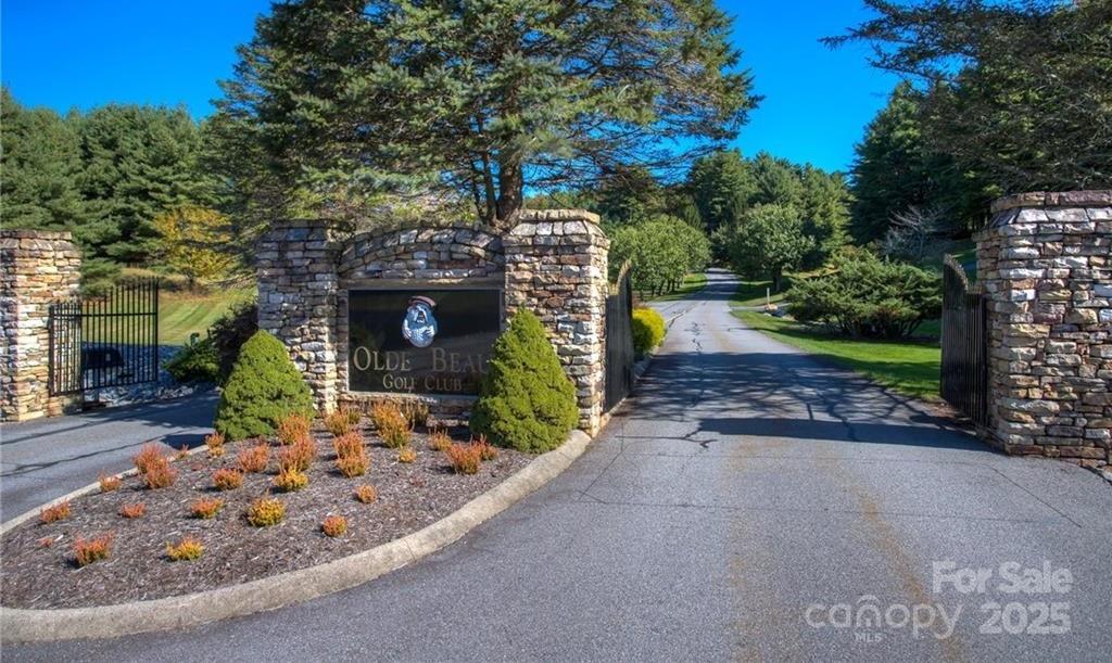 40 Club Villa Drive 500 Property Photo 1
