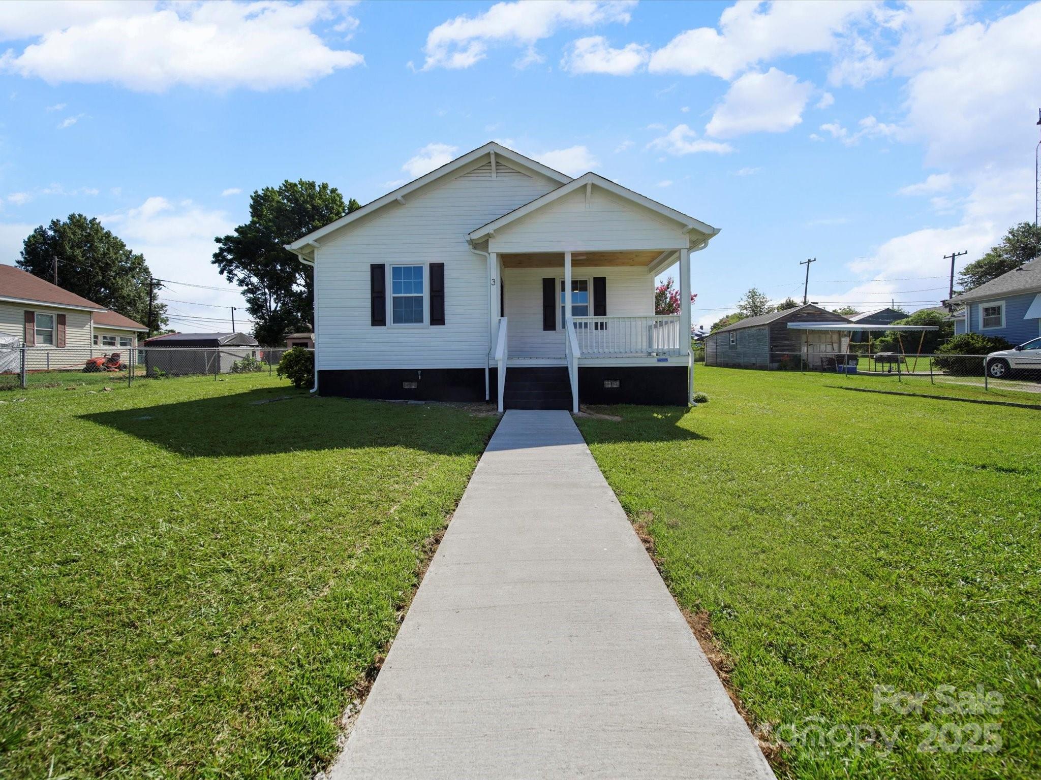 3 Maple Street Property Photo 1