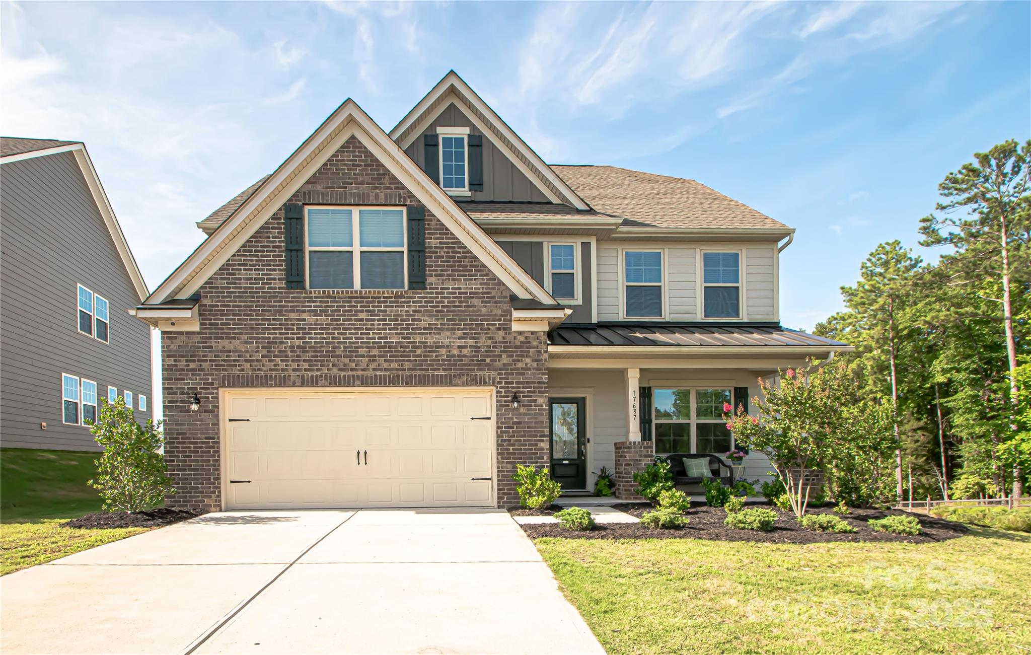 17637 Snug Harbor Road Property Photo 1