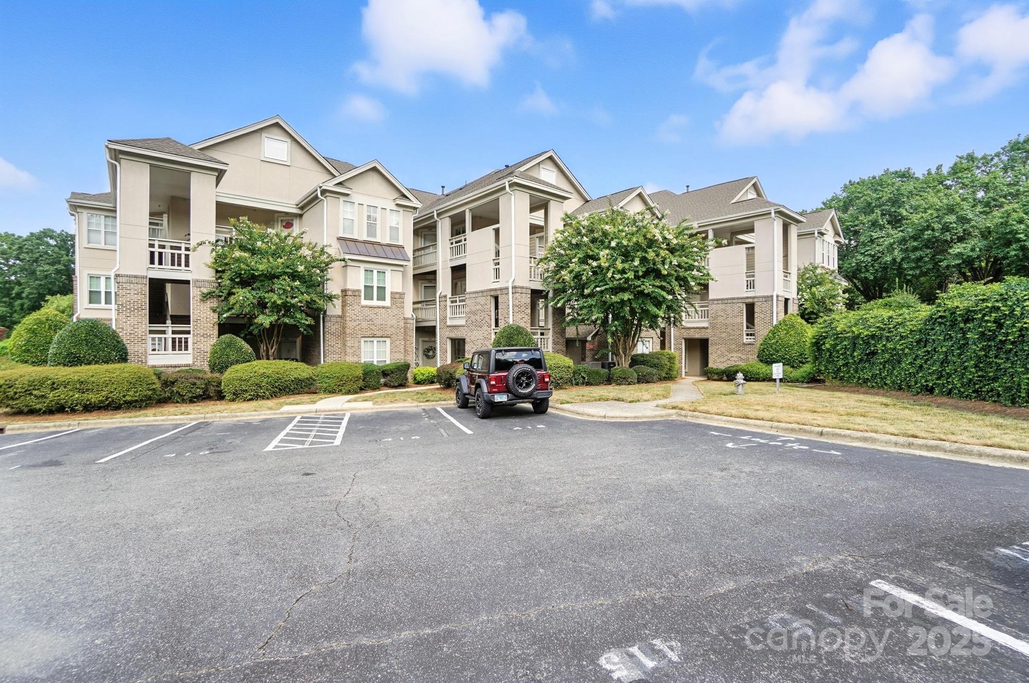 108 Pier 33 Drive 409 Property Photo 6