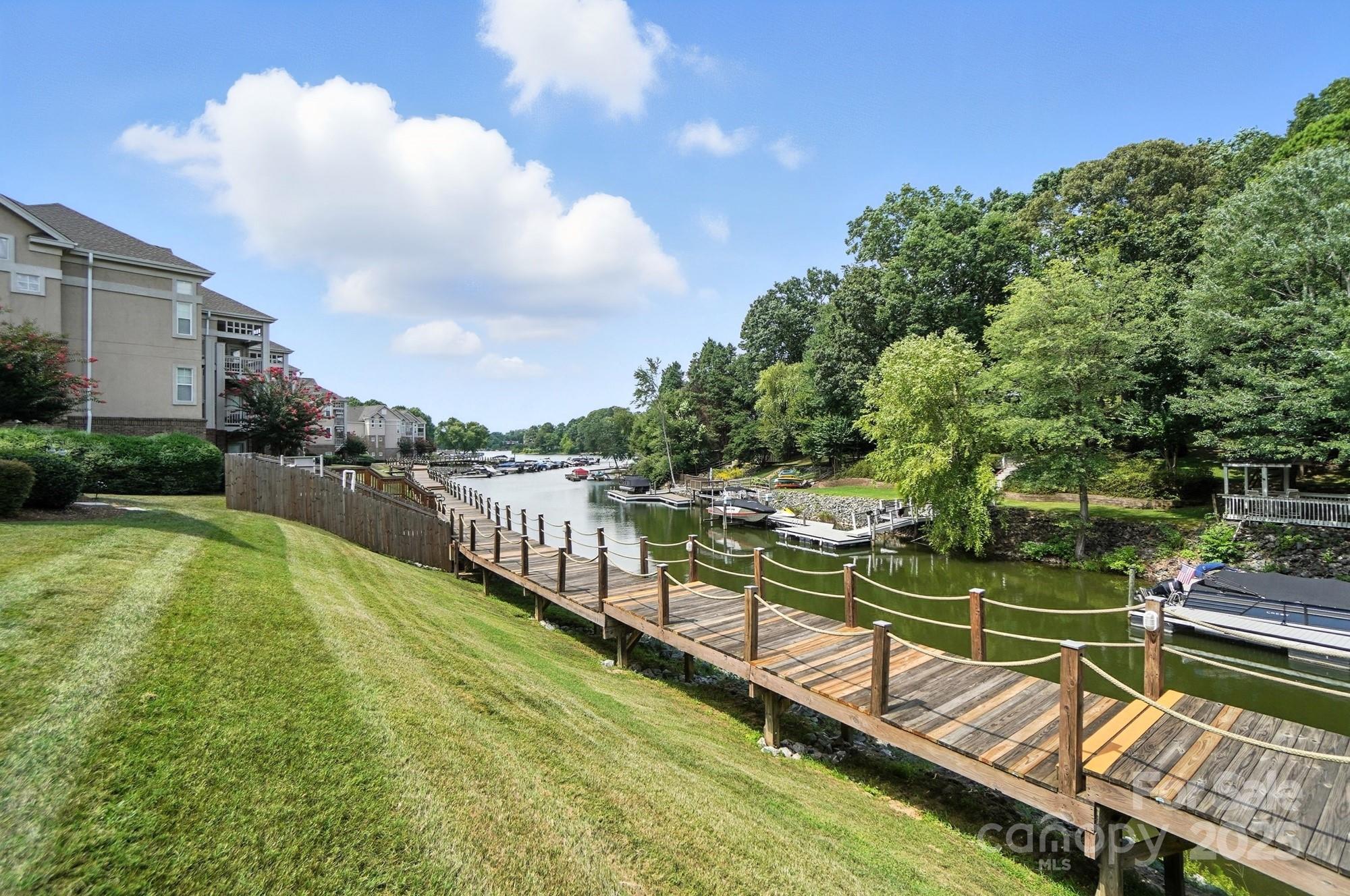 108 Pier 33 Drive 409 Property Photo 7