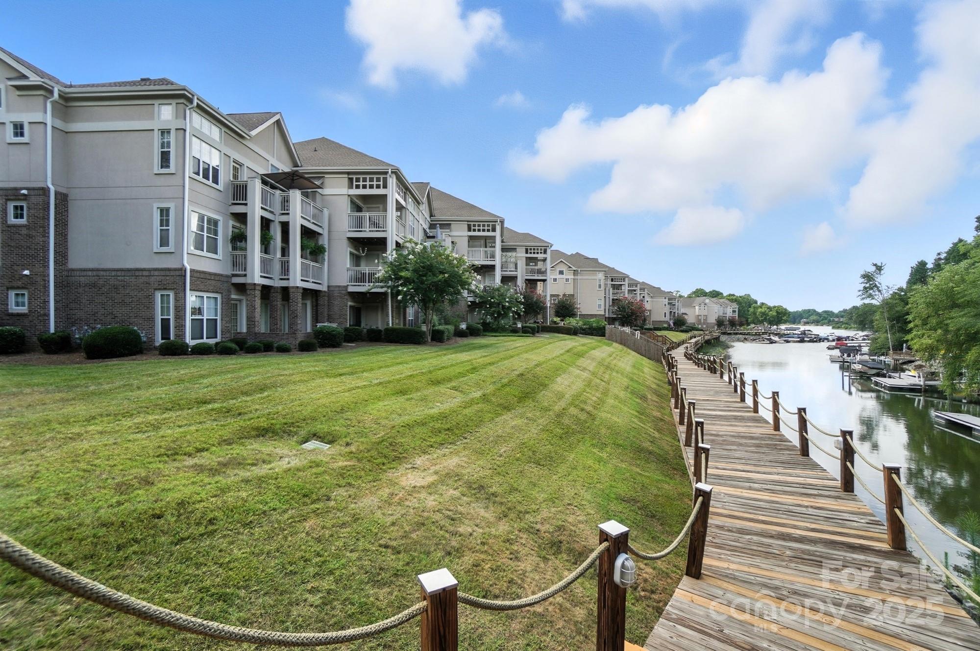 108 Pier 33 Drive 409 Property Photo 8