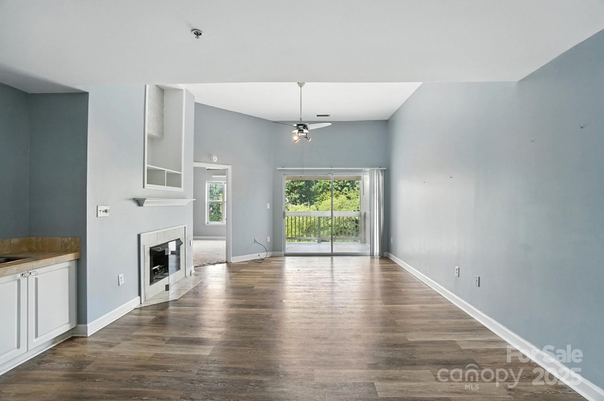 108 Pier 33 Drive 409 Property Photo 18