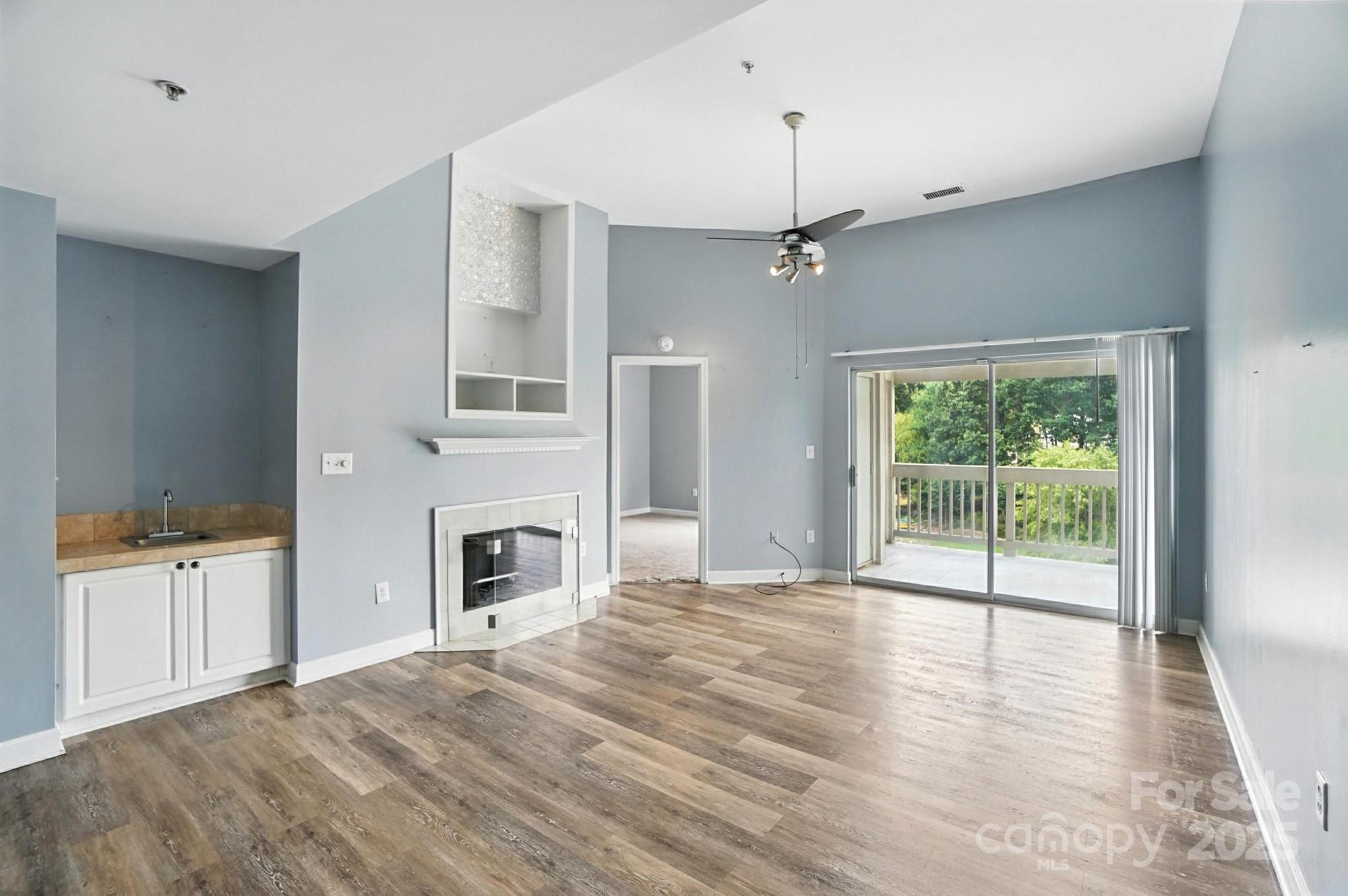 108 Pier 33 Drive 409 Property Photo 20