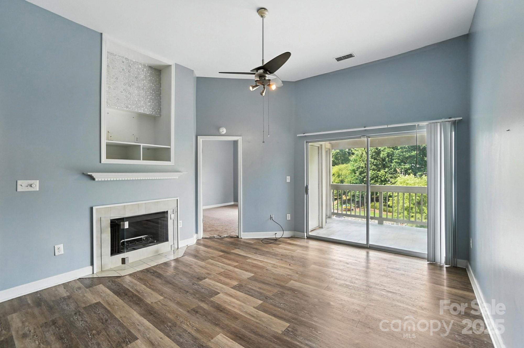 108 Pier 33 Drive 409 Property Photo 22