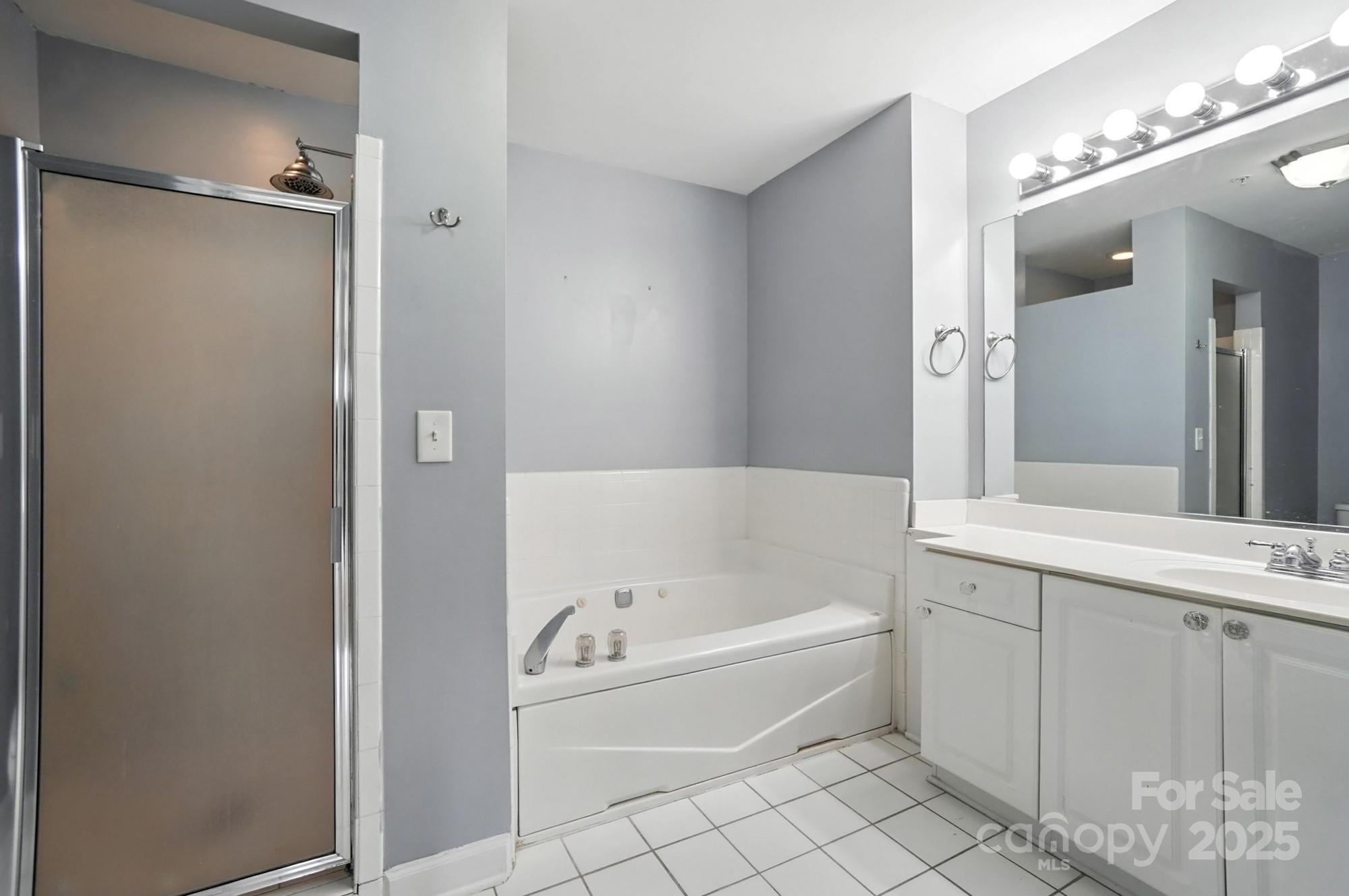 108 Pier 33 Drive 409 Property Photo 32