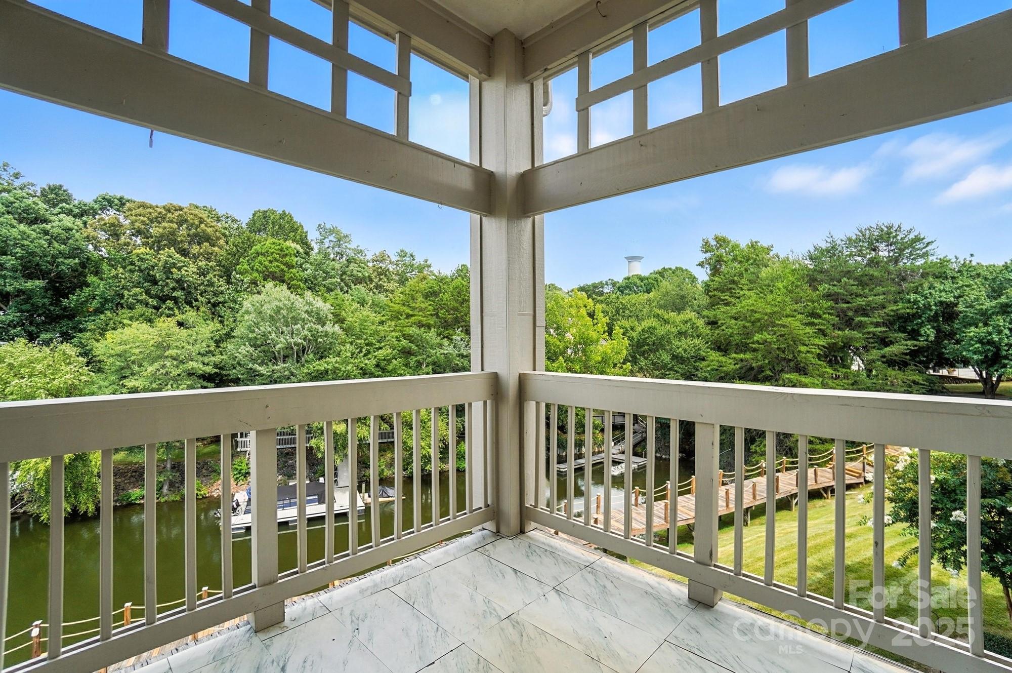 108 Pier 33 Drive 409 Property Photo 43