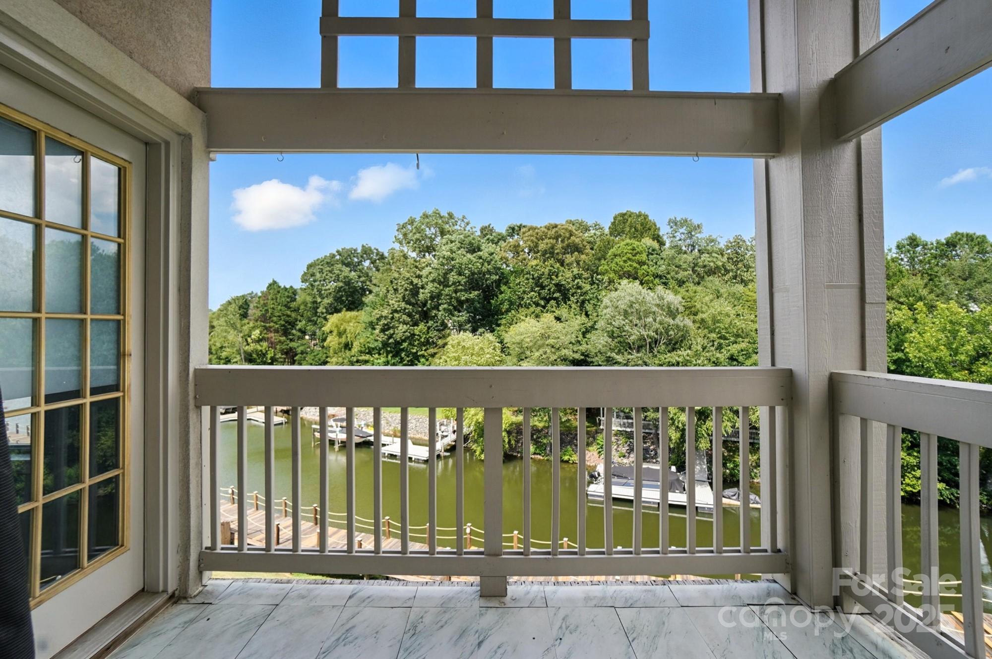 108 Pier 33 Drive 409 Property Photo 44