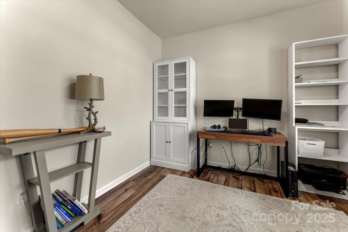 5542 Soft Shell Drive Property Photo 4