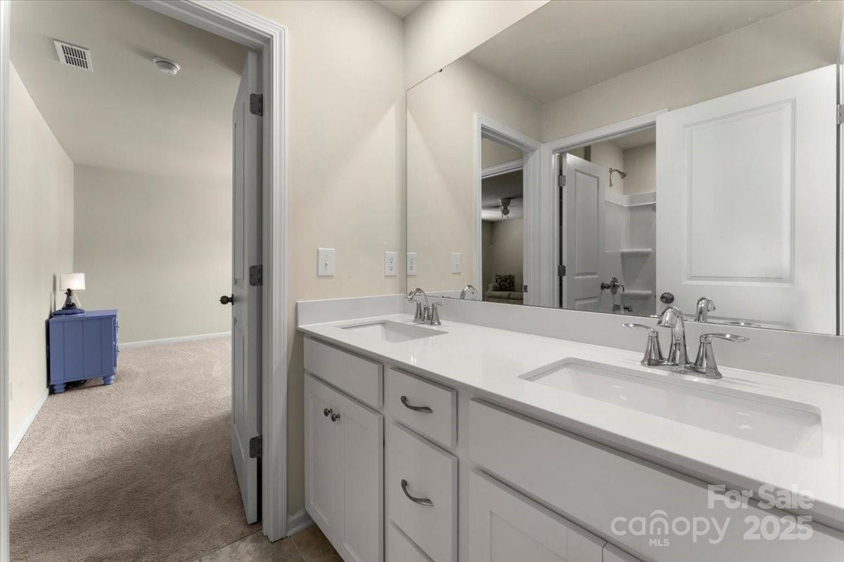 5542 Soft Shell Drive Property Photo 34