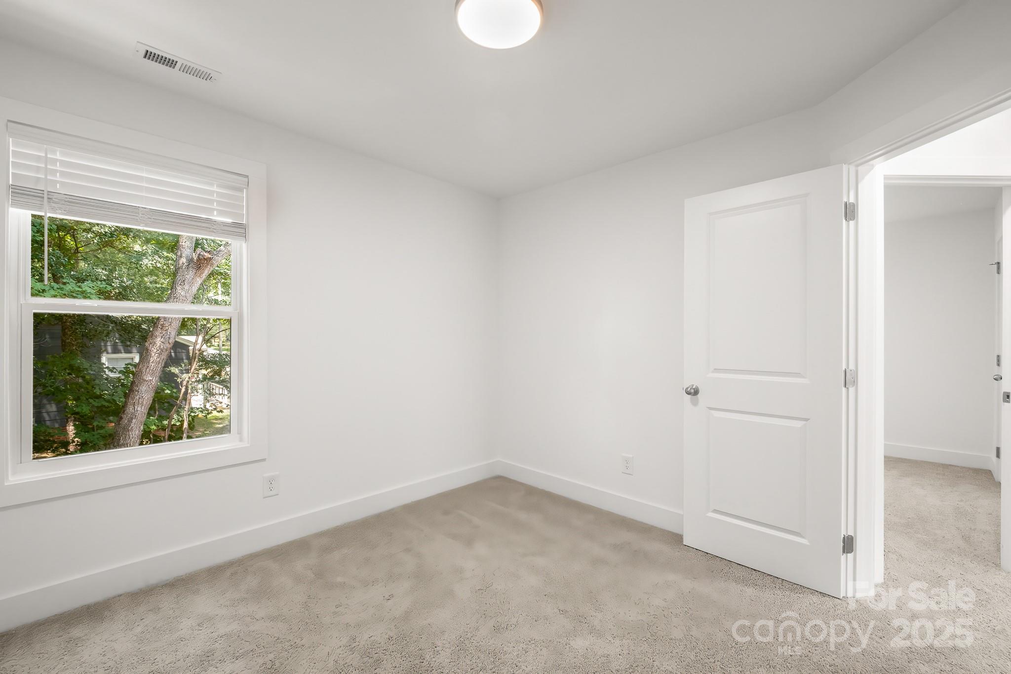 905 Elizabeth Avenue Property Photo 20