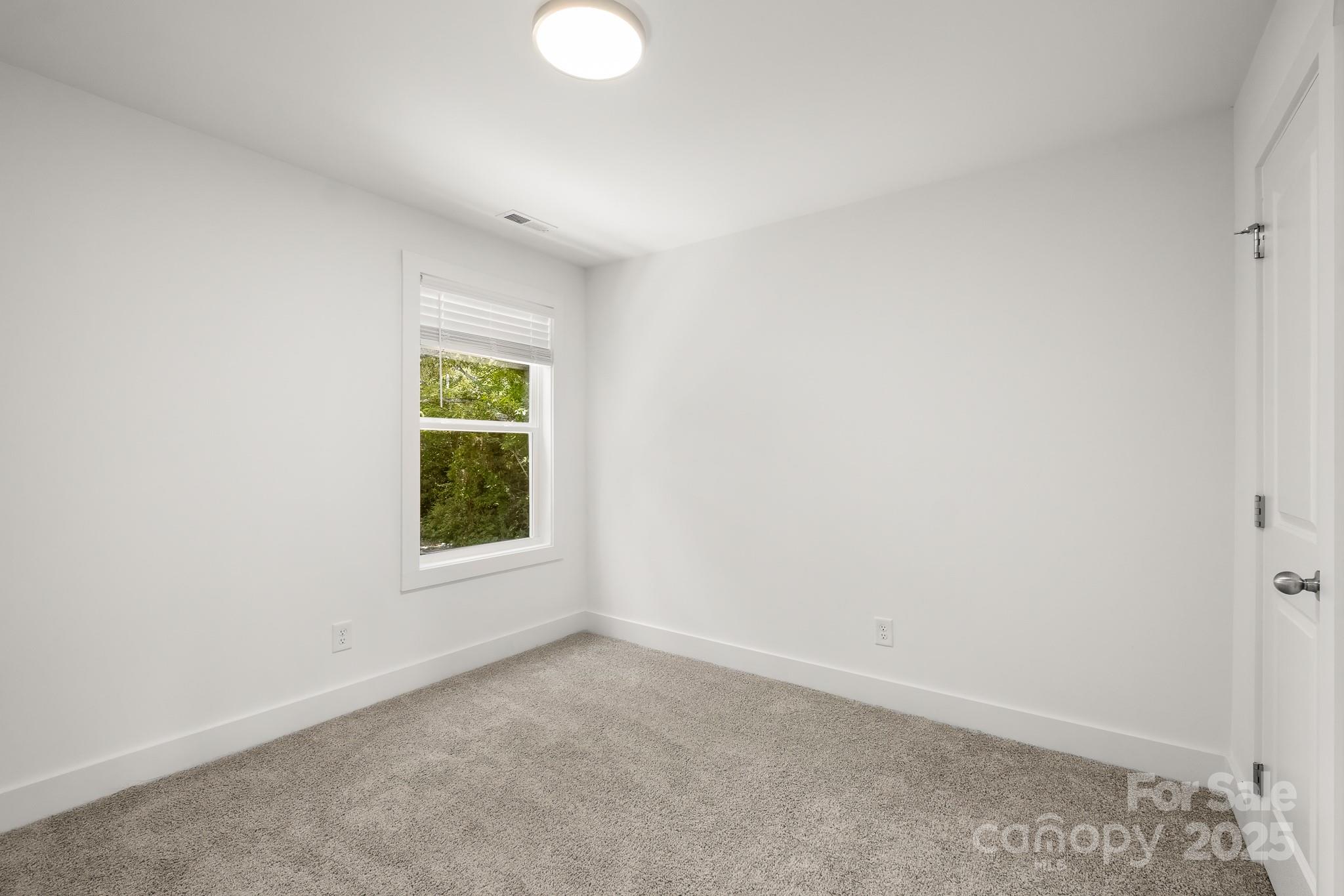 905 Elizabeth Avenue Property Photo 23