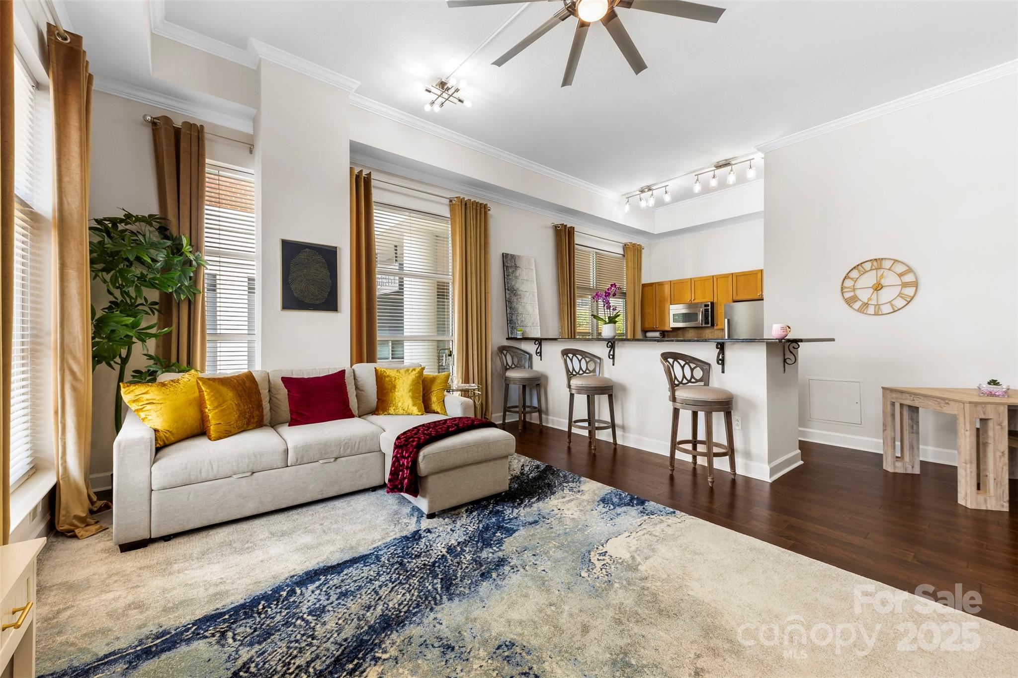 1315 E Boulevard Boulevard 204 Property Photo 1