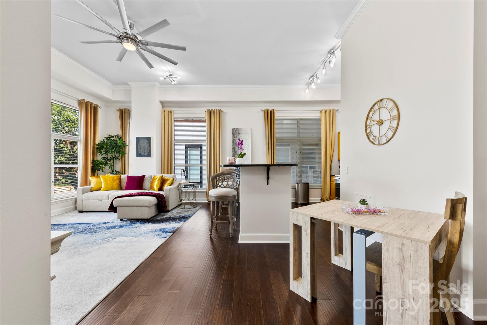 1315 E Boulevard Boulevard 204 Property Photo 5